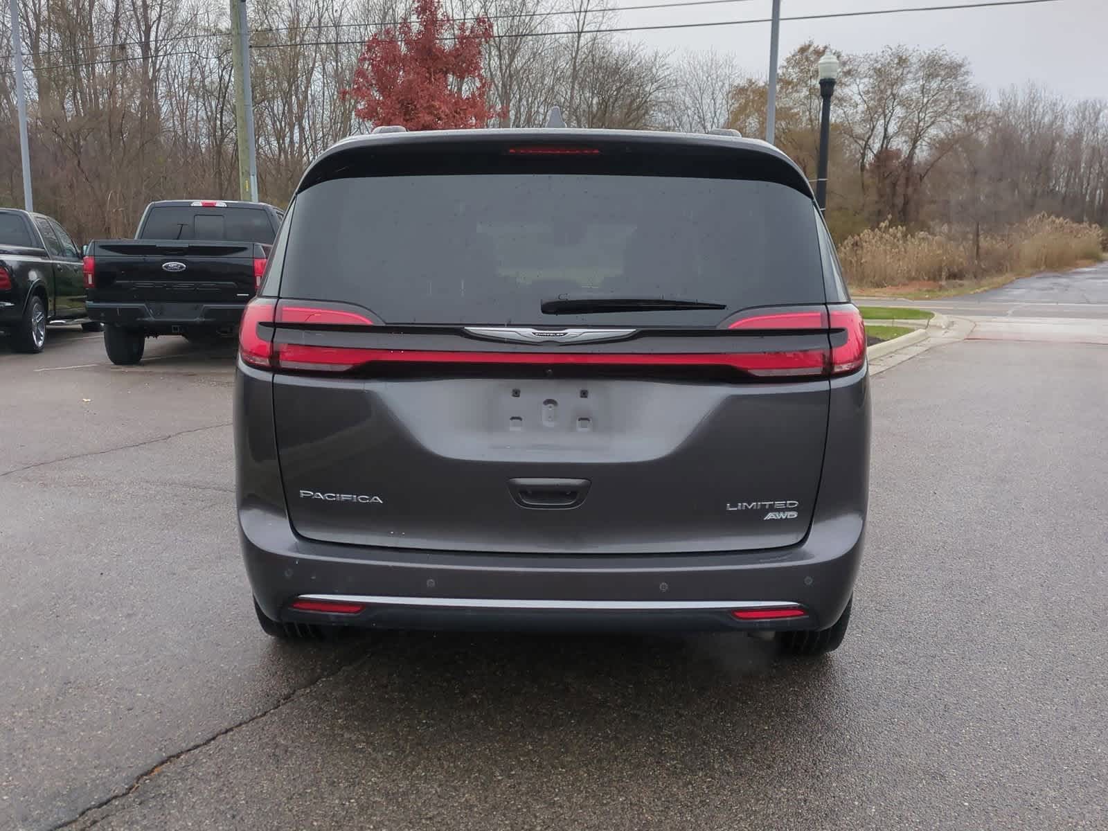 Thumbnail: 2022 Chrysler Pacifica - 7