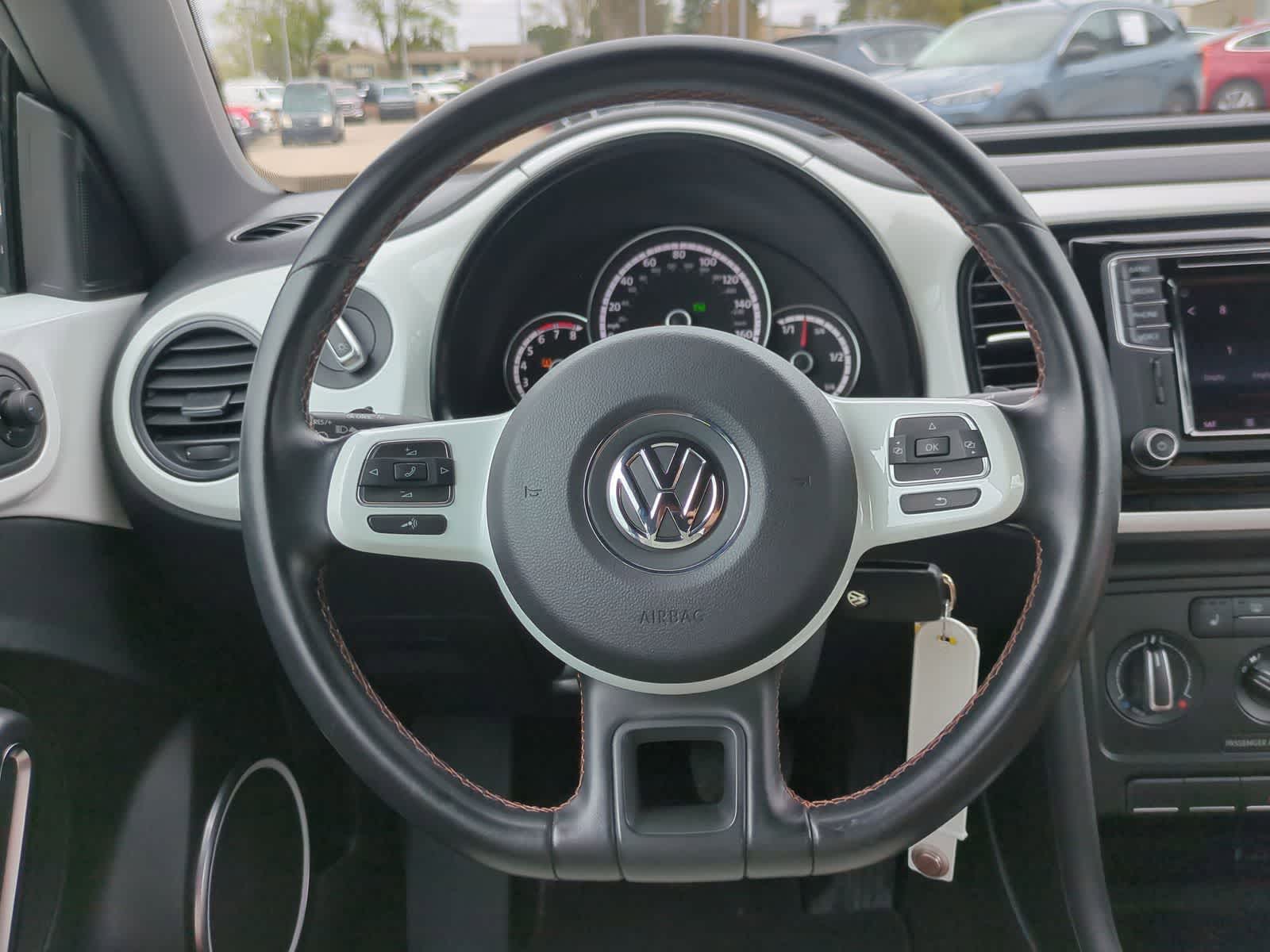 Thumbnail: 2016 Volkswagen Beetle - 20