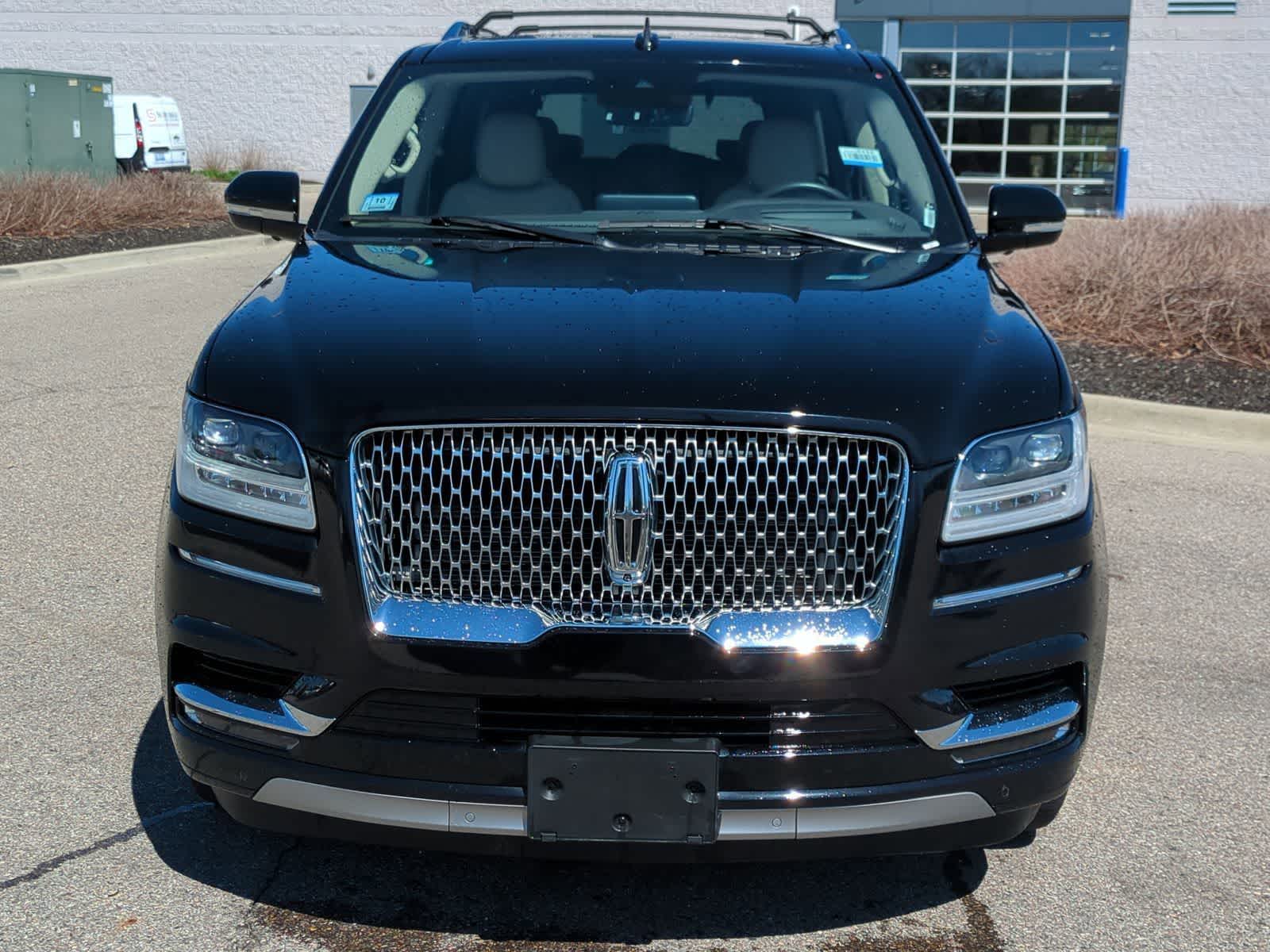 Thumbnail: 2021 Lincoln Navigator - 3