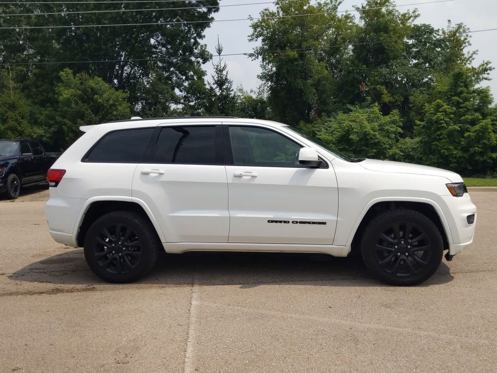 Thumbnail: 2020 Jeep Grand Cherokee - 9