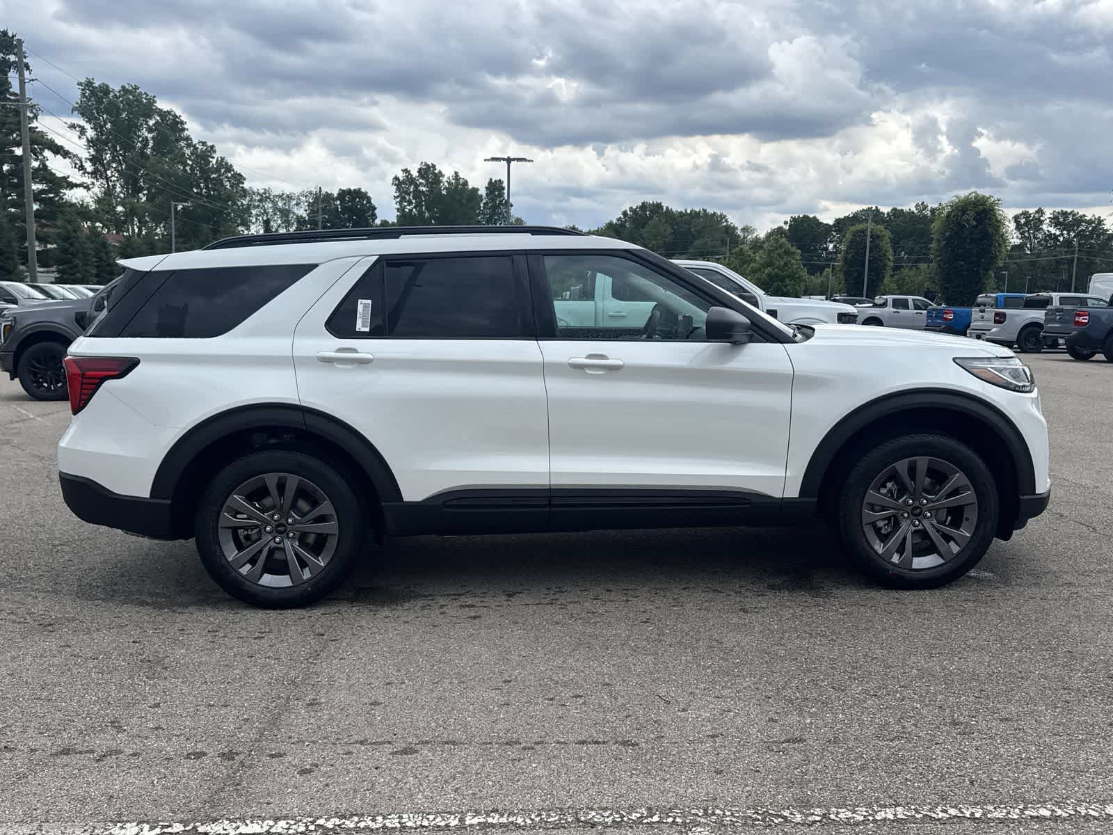 Thumbnail: 2026 Ford Explorer - 9