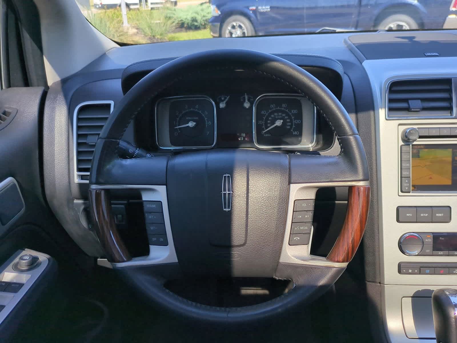 Thumbnail: 2010 Lincoln MKX - 24