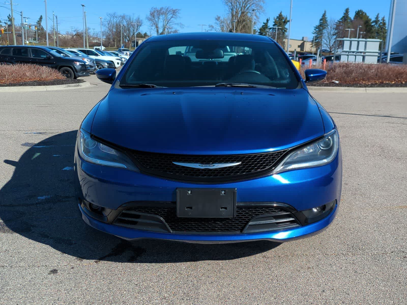 Thumbnail: 2016 Chrysler 200 - 3