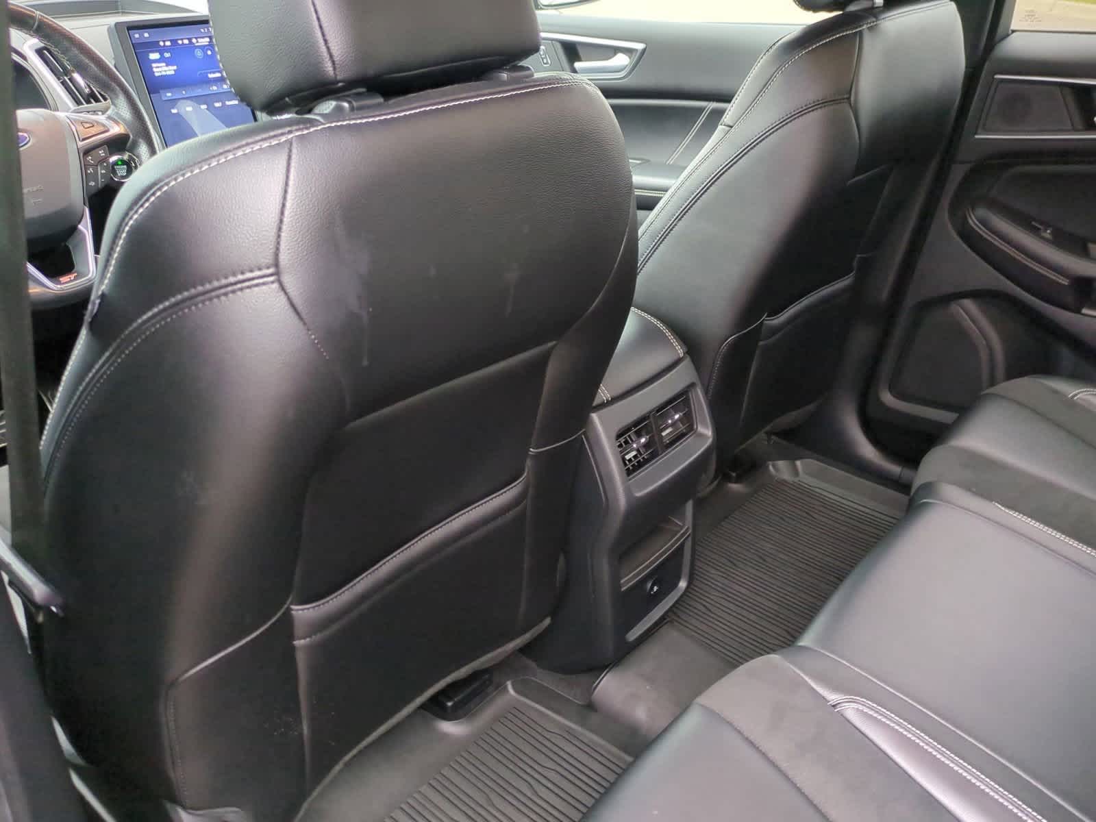 Thumbnail: 2023 Ford Edge - 18