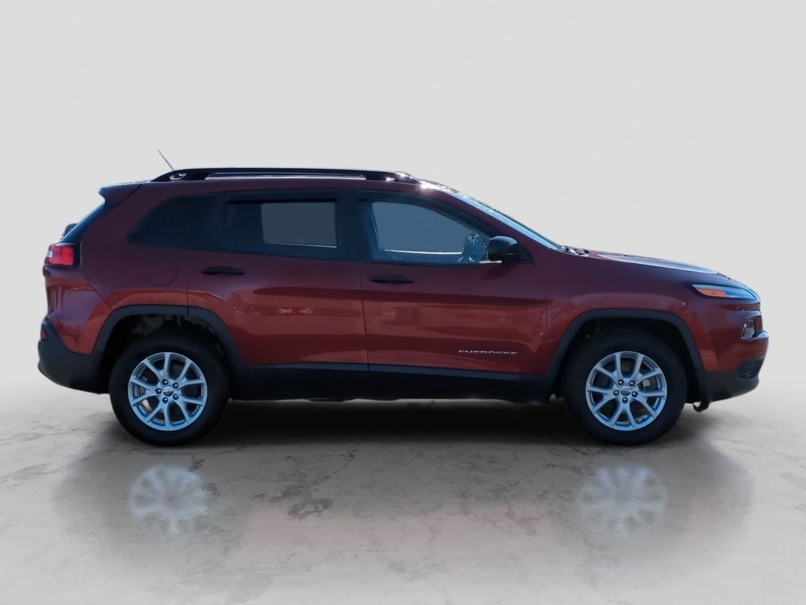 Thumbnail: 2016 Jeep Cherokee - 9