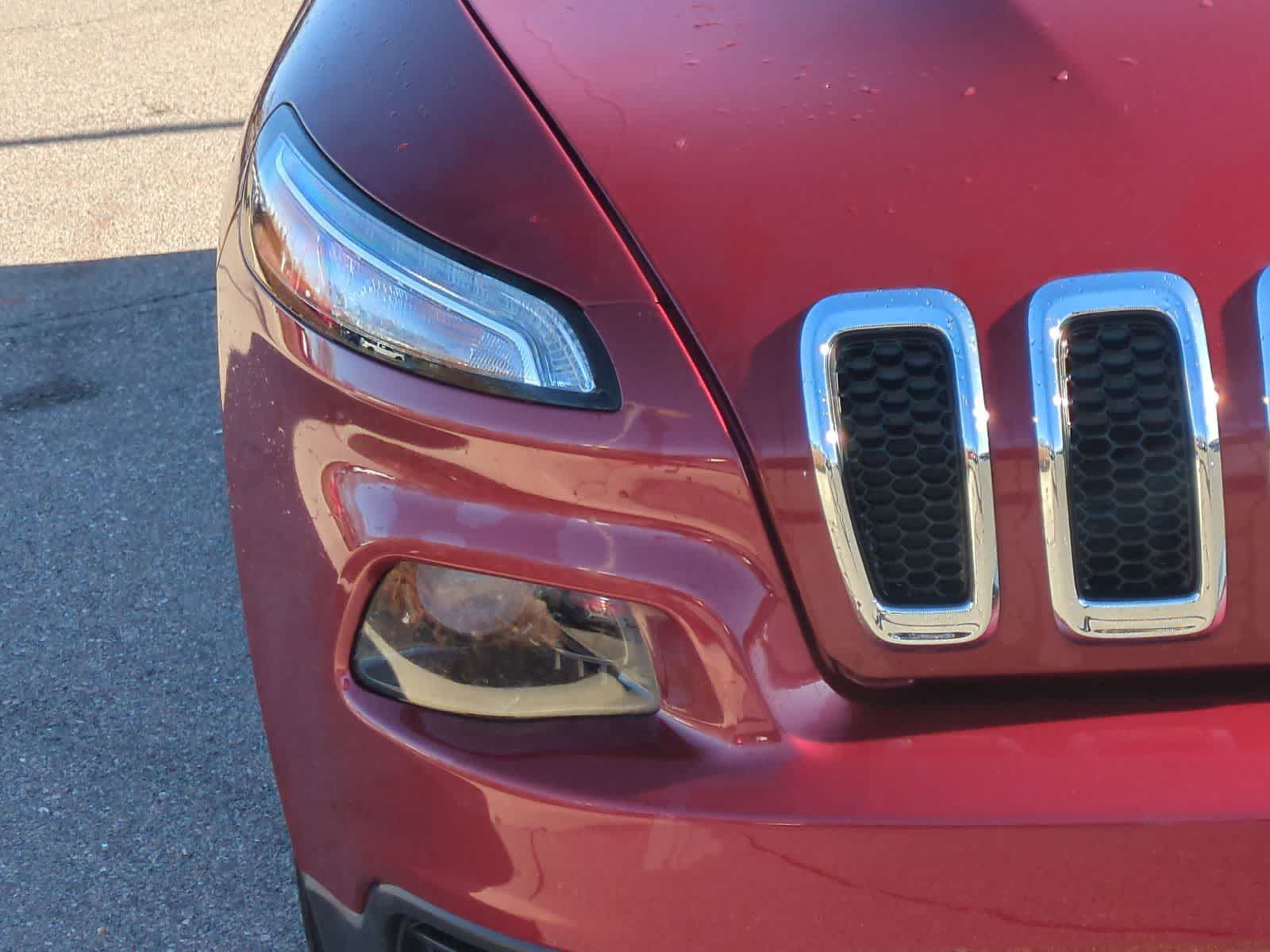 Thumbnail: 2016 Jeep Cherokee - 11