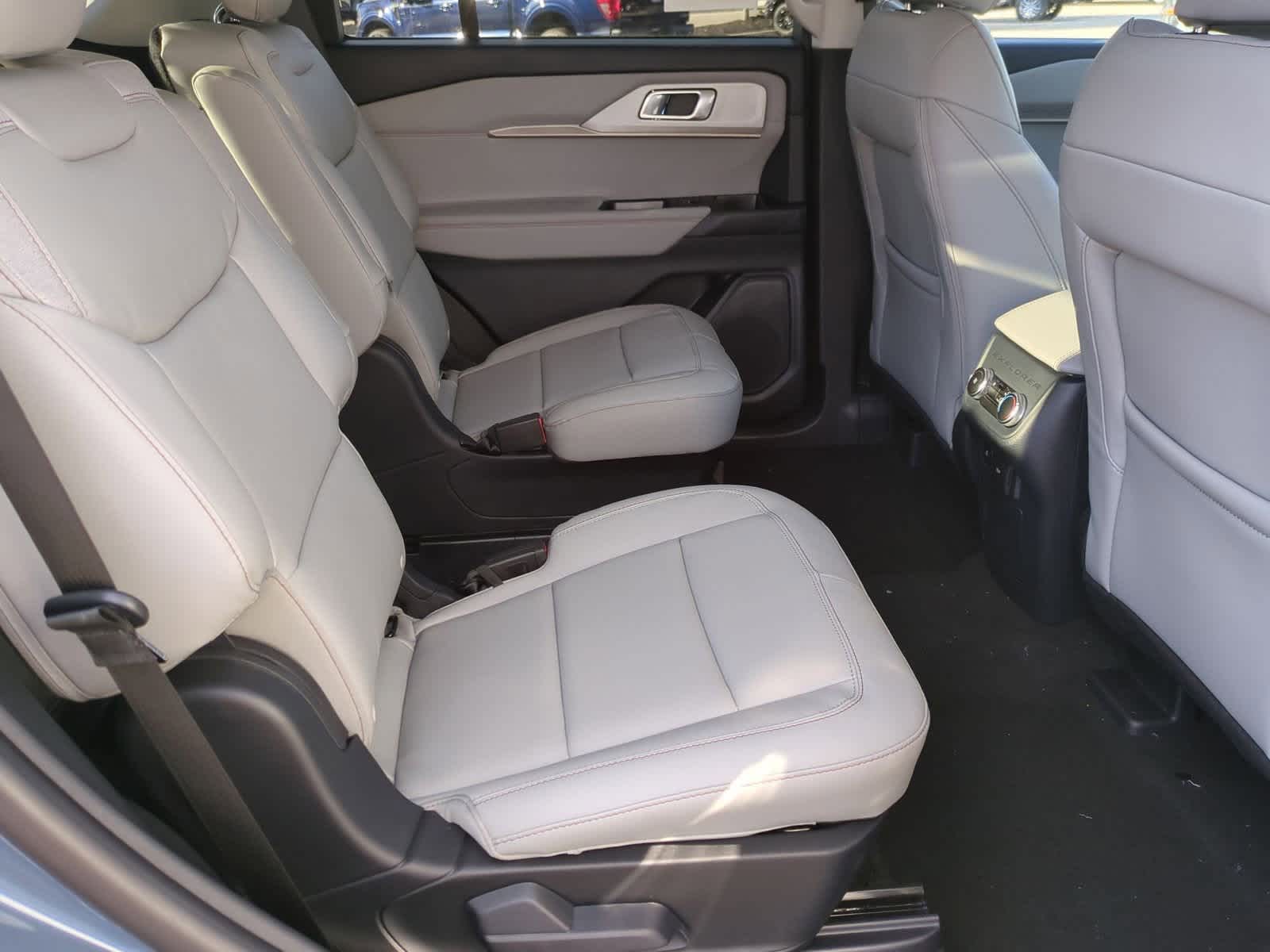 Thumbnail: 2026 Ford Explorer - 20