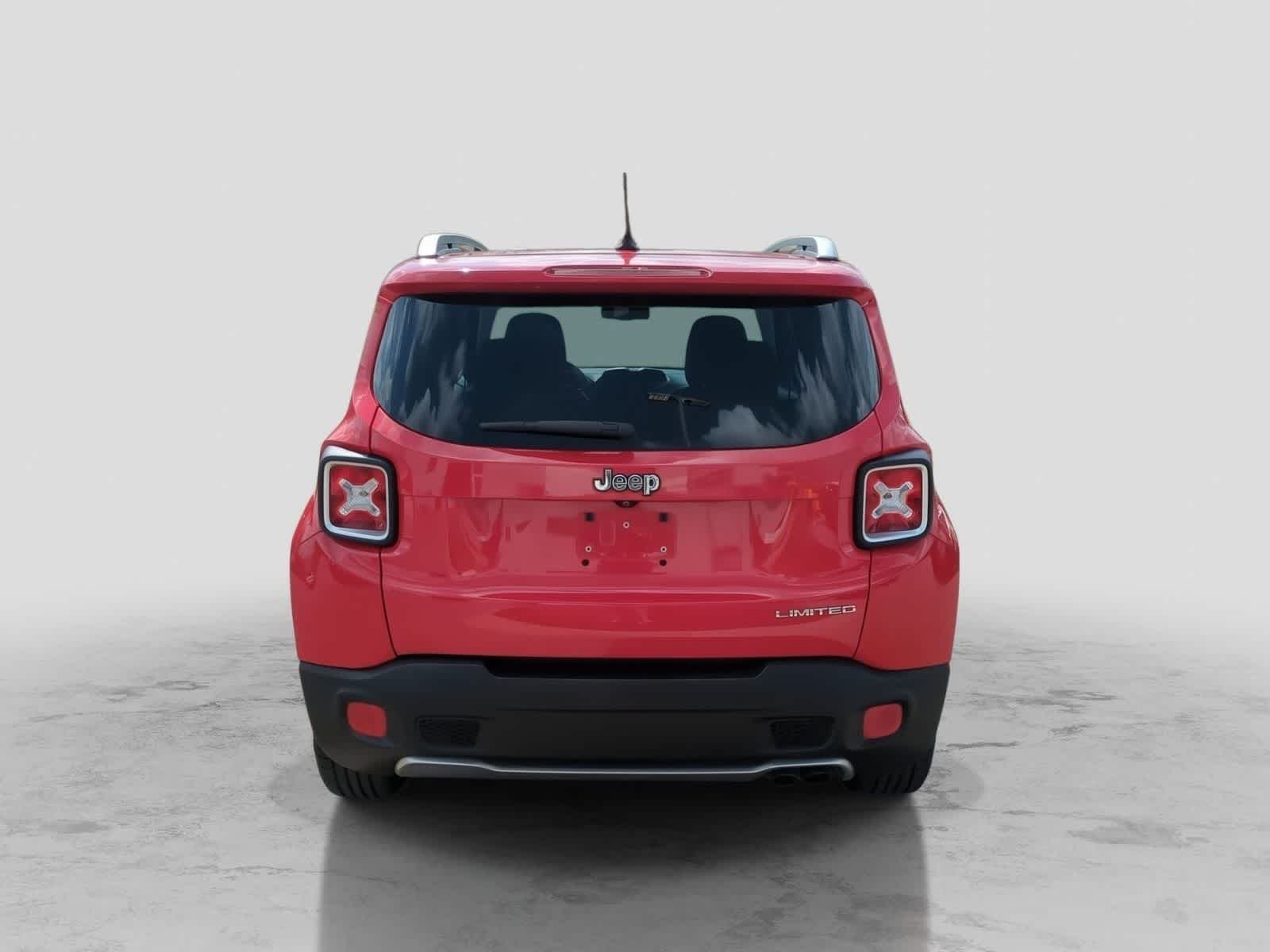 Thumbnail: 2015 Jeep Renegade - 7