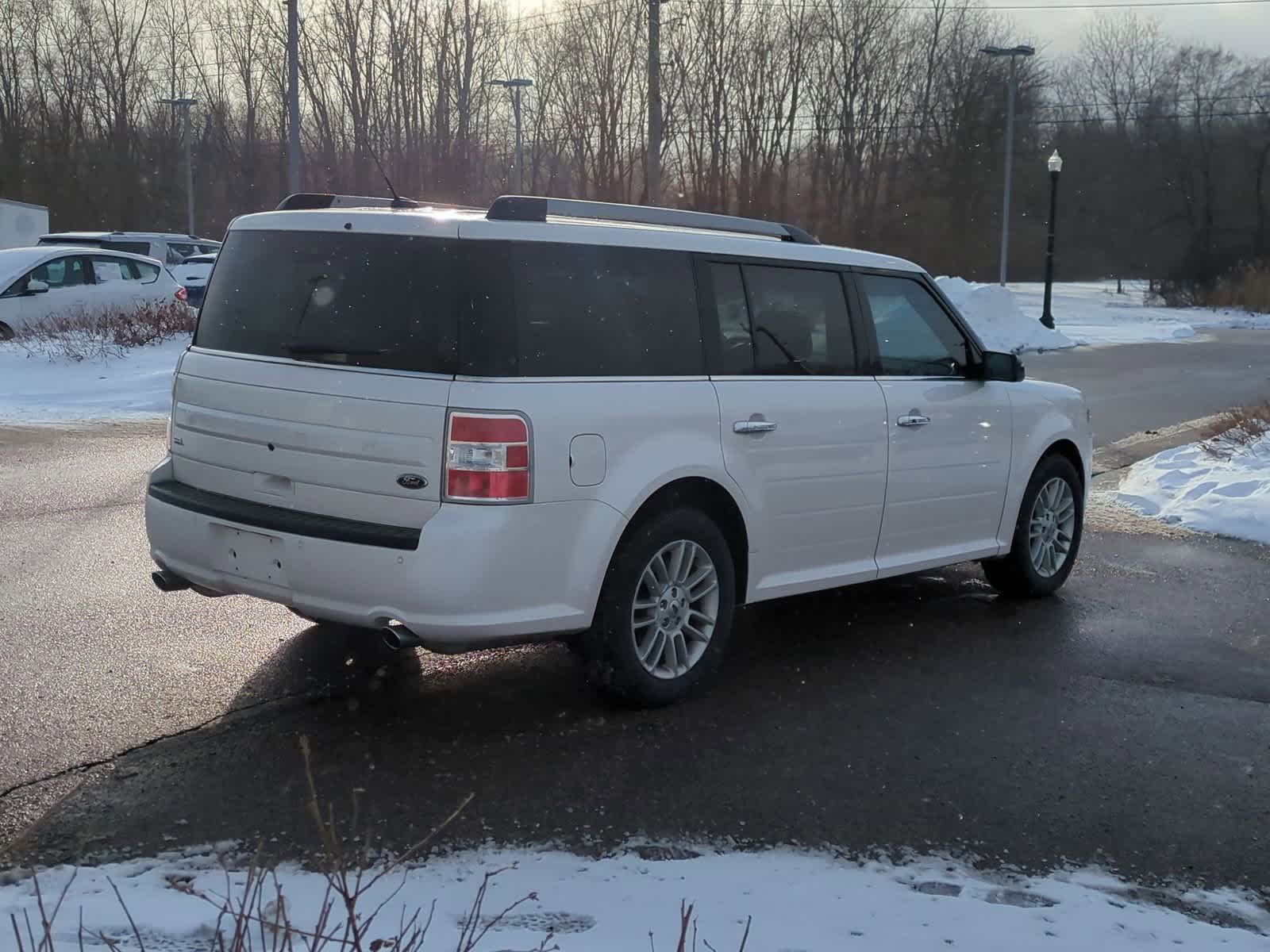 Thumbnail: 2018 Ford Flex - 8