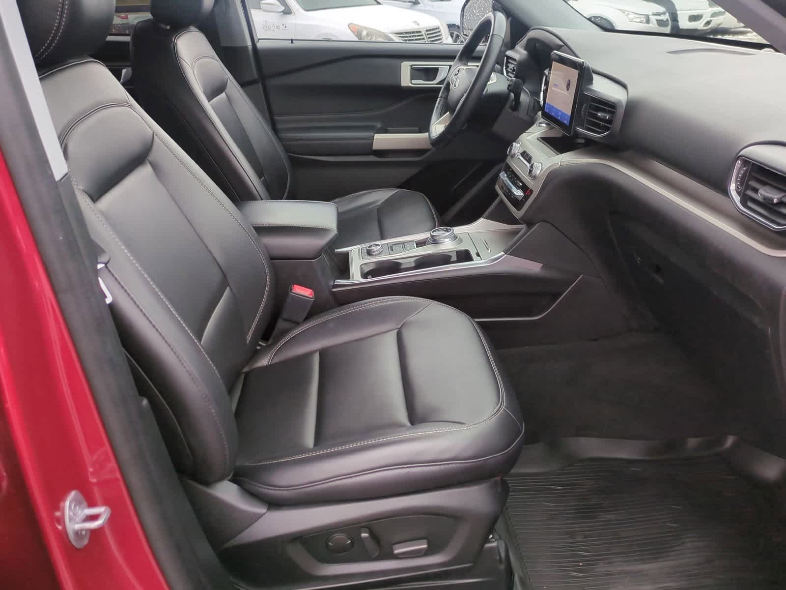 Thumbnail: 2022 Ford Explorer - 23