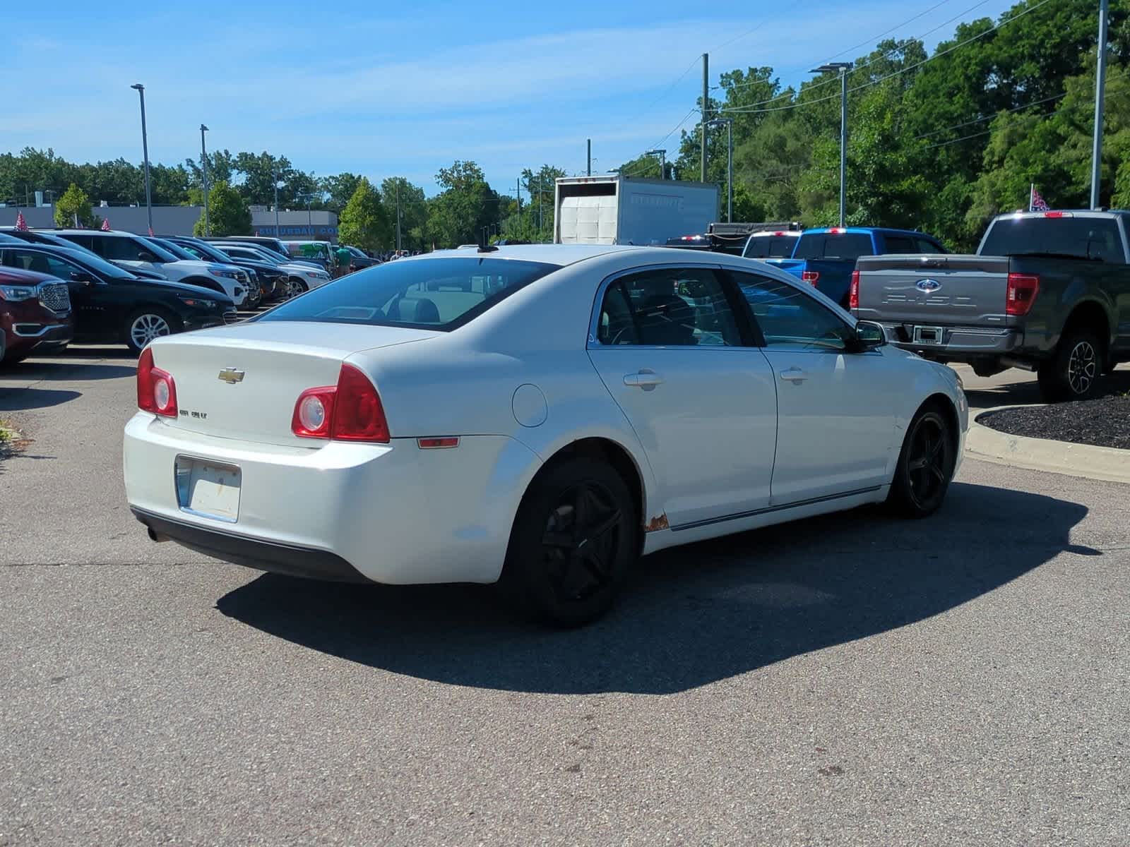 Thumbnail: 2010 Chevrolet Malibu - 8
