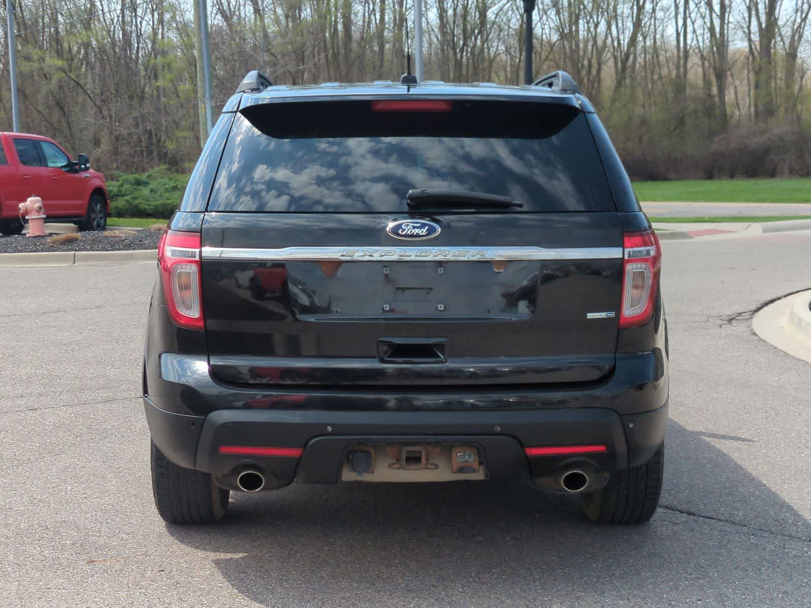 Thumbnail: 2015 Ford Explorer - 7