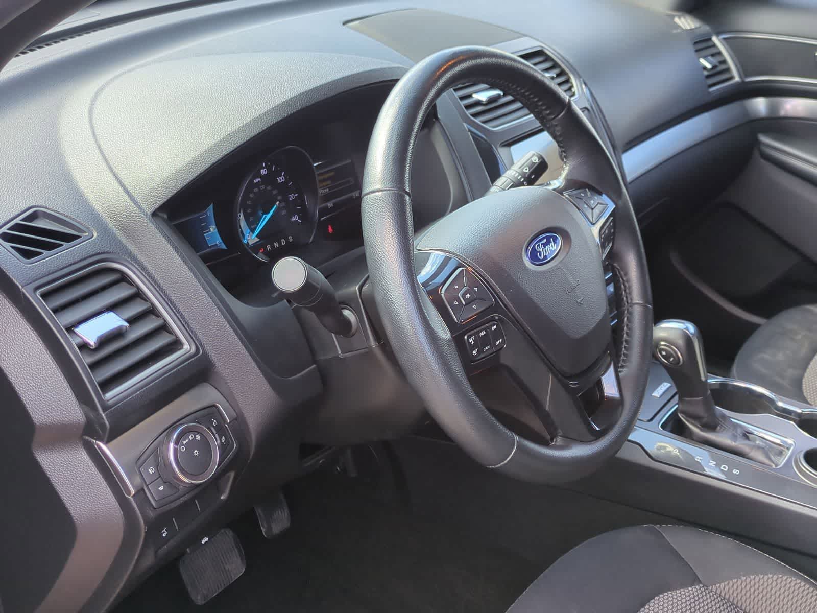 Thumbnail: 2019 Ford Explorer - 10