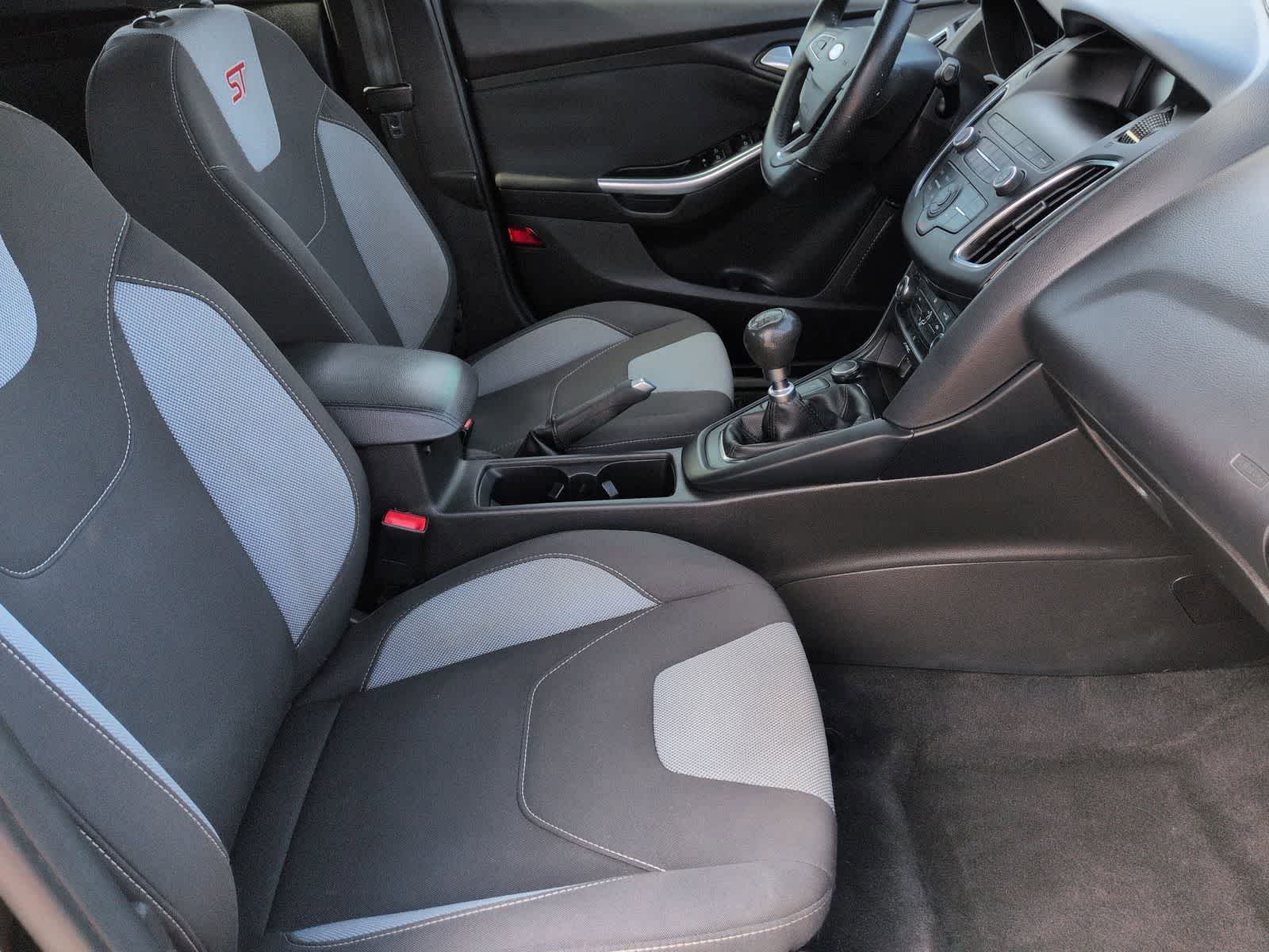 Thumbnail: 2018 Ford Focus - 22