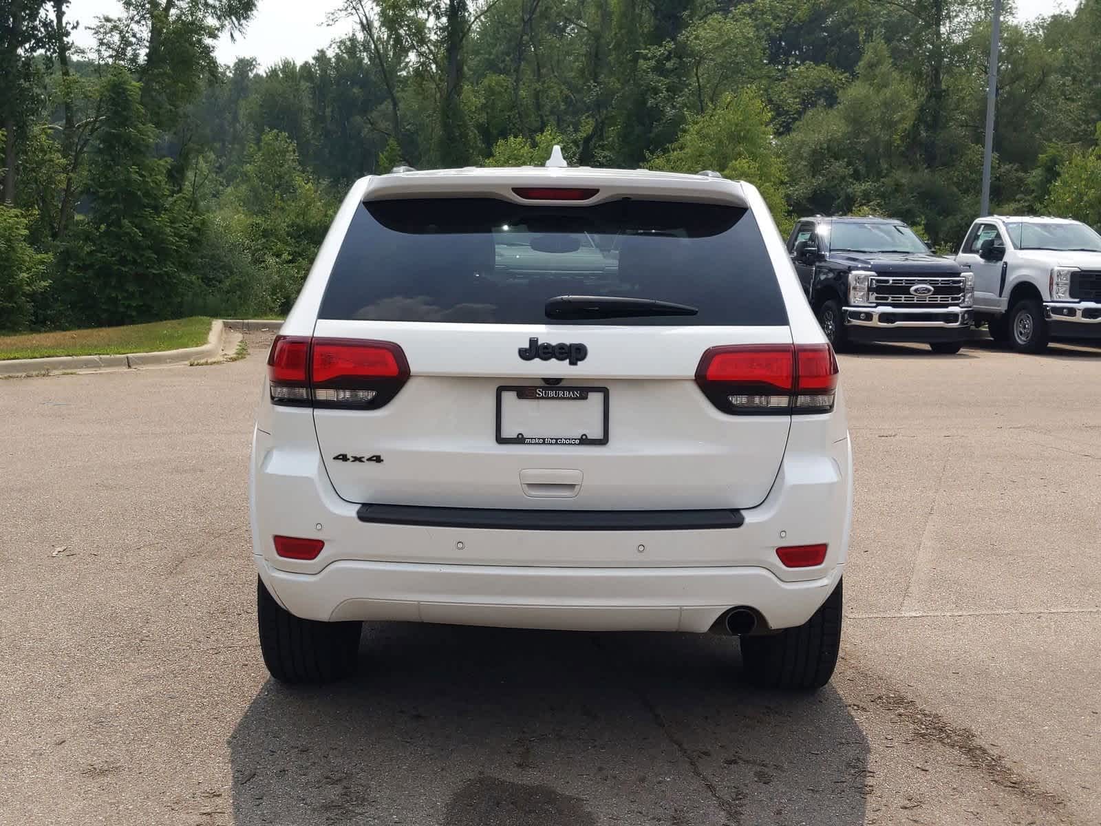 Thumbnail: 2020 Jeep Grand Cherokee - 7