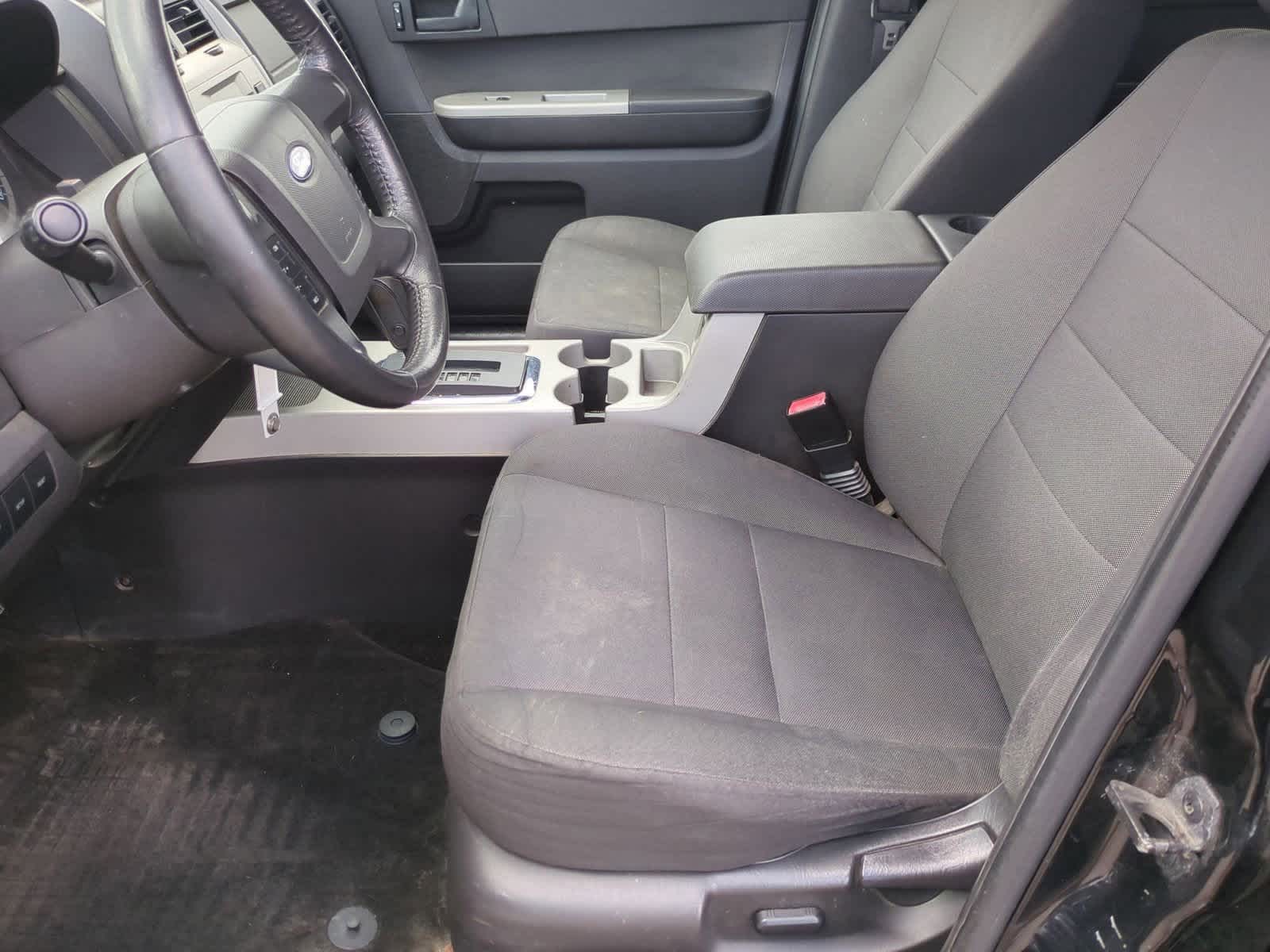 Thumbnail: 2011 Ford Escape - 16