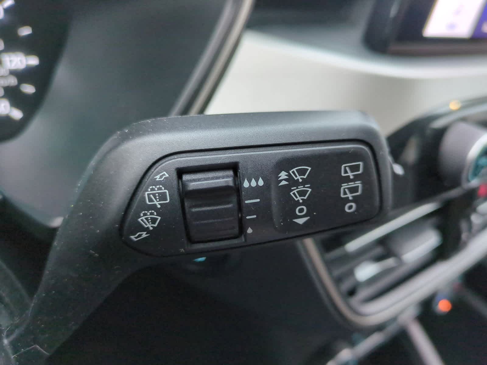 Thumbnail: 2022 Ford Escape - 25