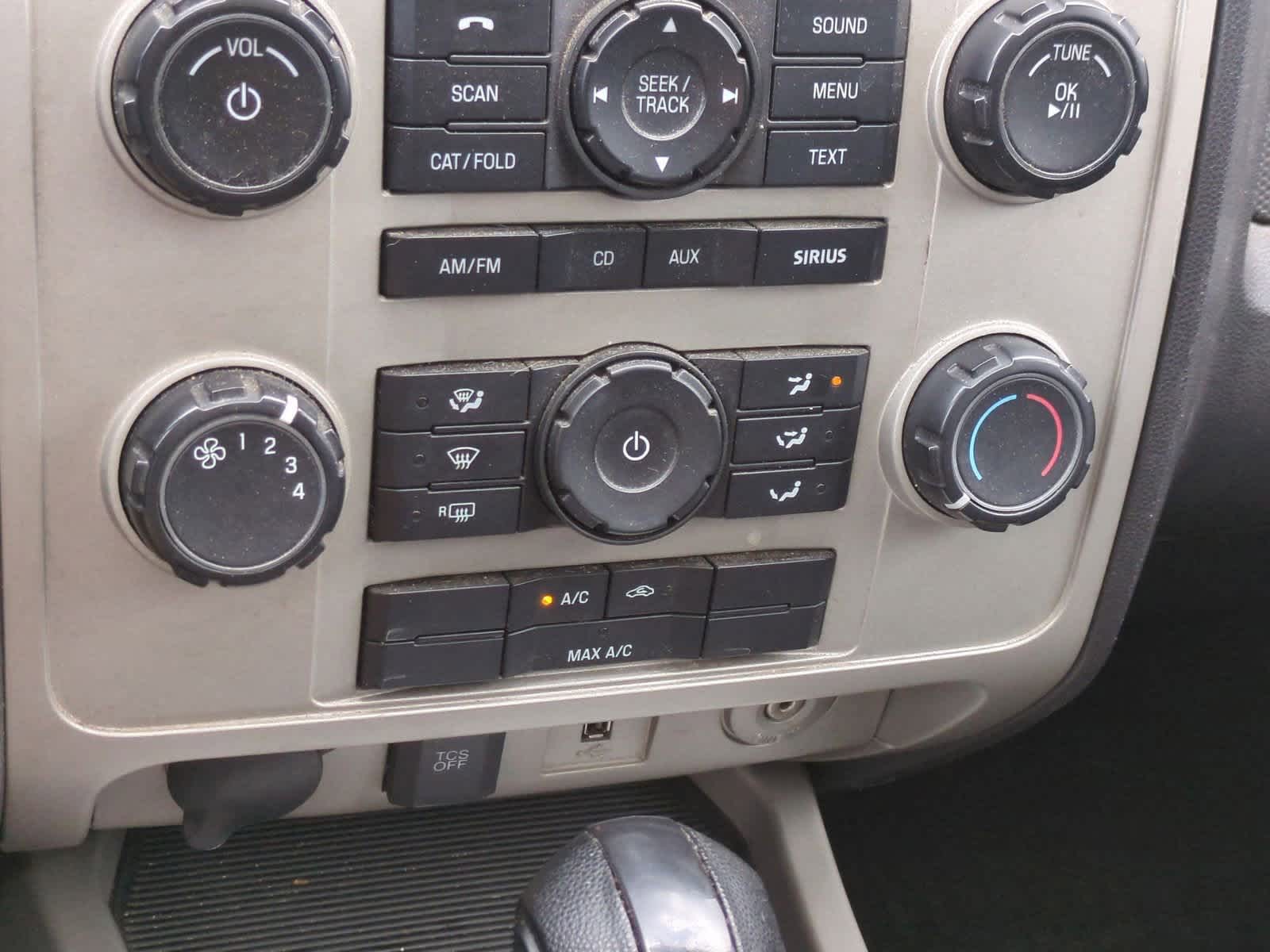 Thumbnail: 2011 Ford Escape - 29