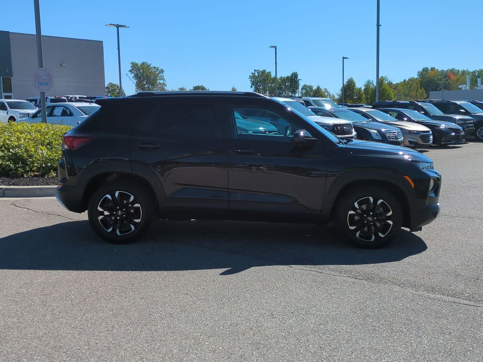 Thumbnail: 2021 Chevrolet TrailBlazer - 9
