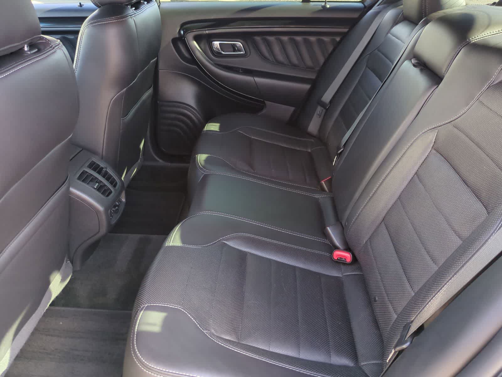 Thumbnail: 2015 Ford Taurus - 20