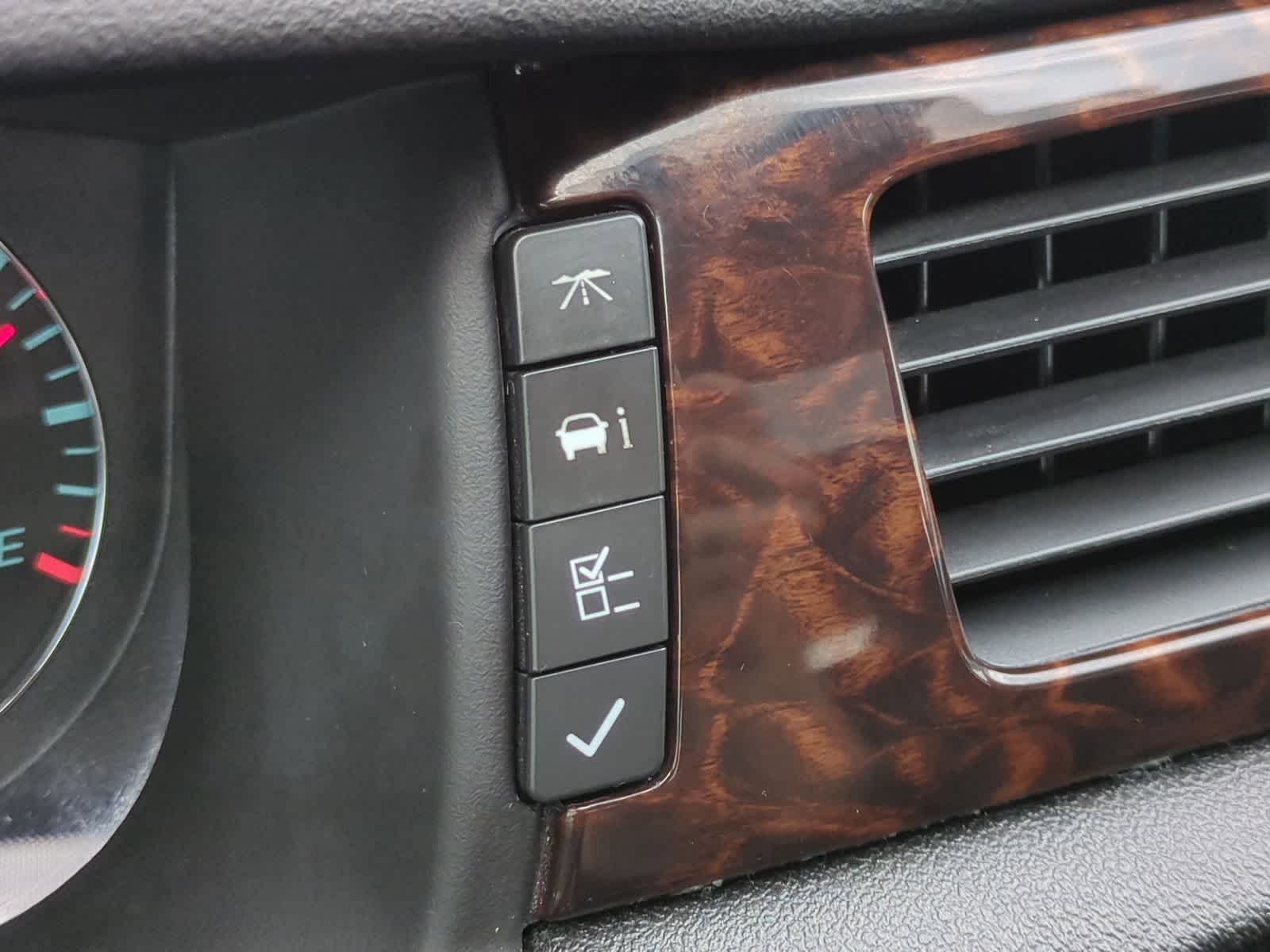 Thumbnail: 2012 Chevrolet Impala - 32