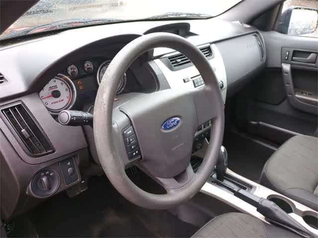 2010 Ford Focus SE 10