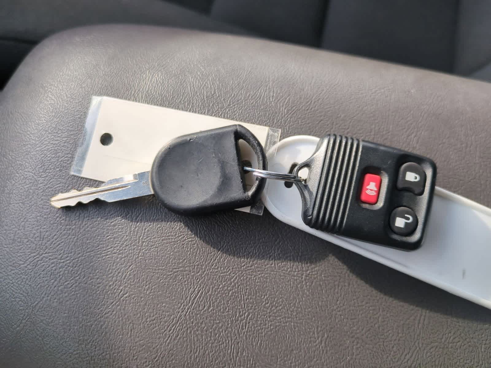 Thumbnail: 2001 Ford Explorer Sport Trac - 31