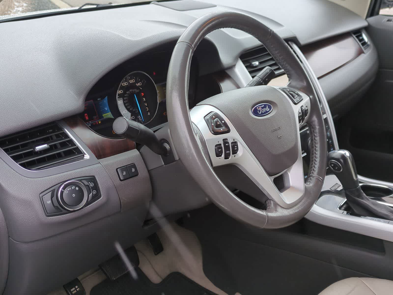 Thumbnail: 2011 Ford Edge - 10