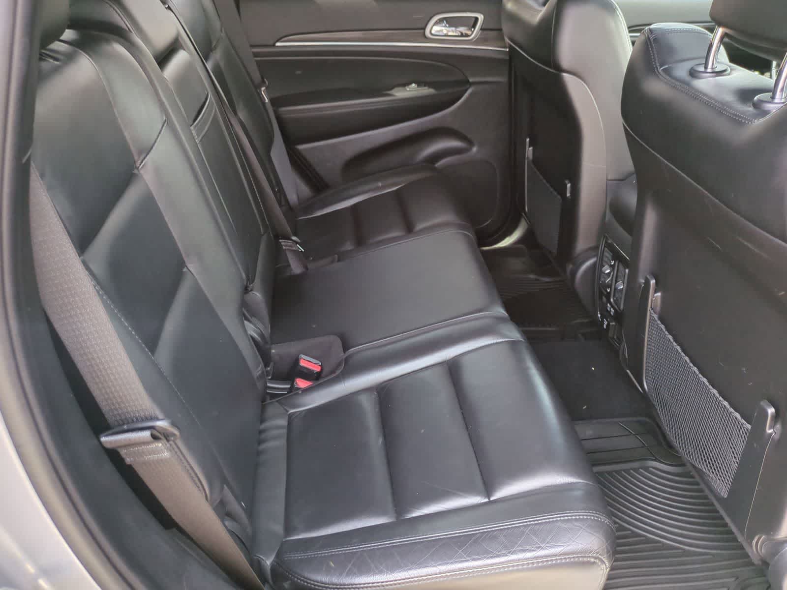 Thumbnail: 2021 Jeep Grand Cherokee - 21