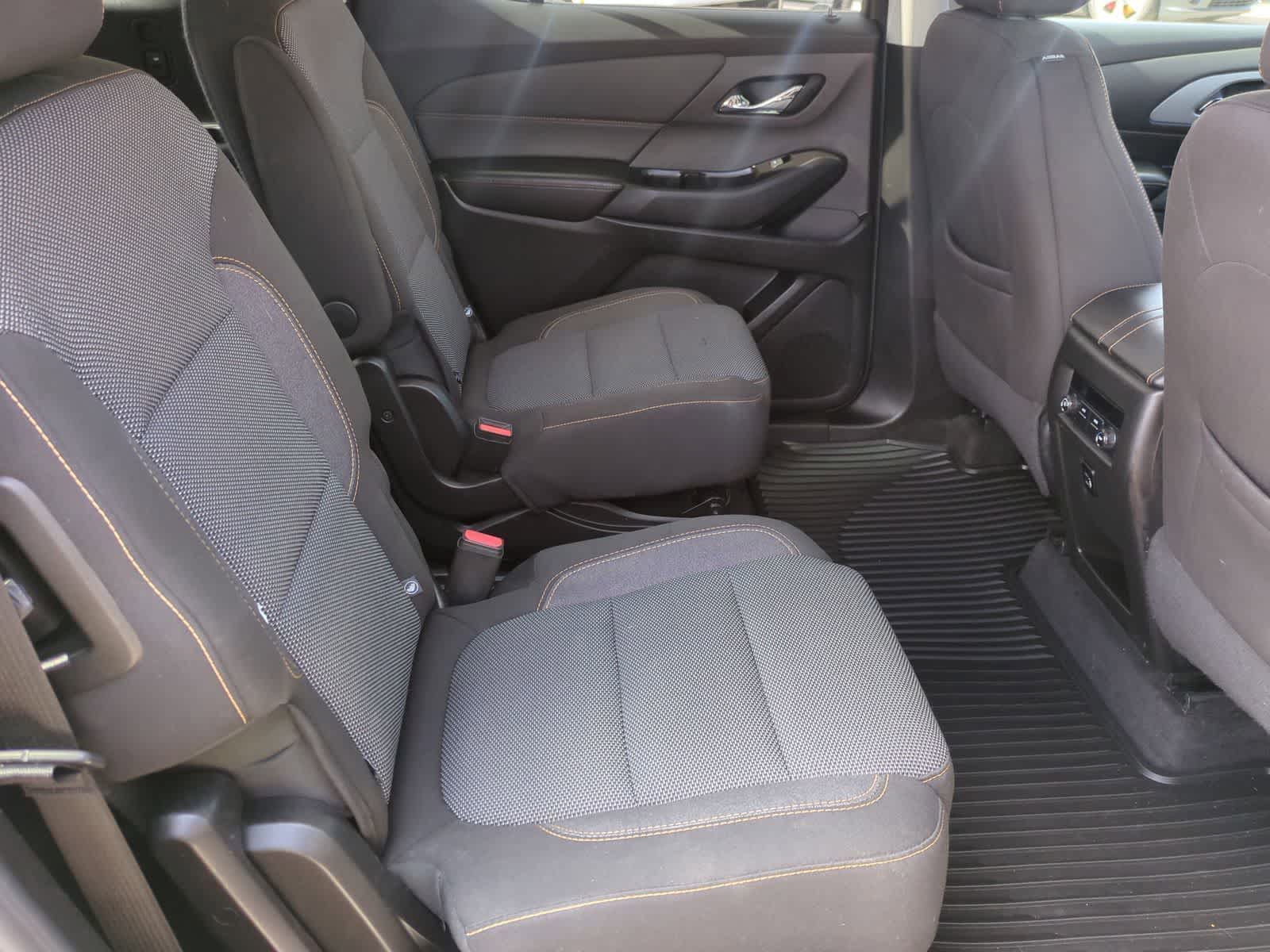 Thumbnail: 2018 Chevrolet Traverse - 20