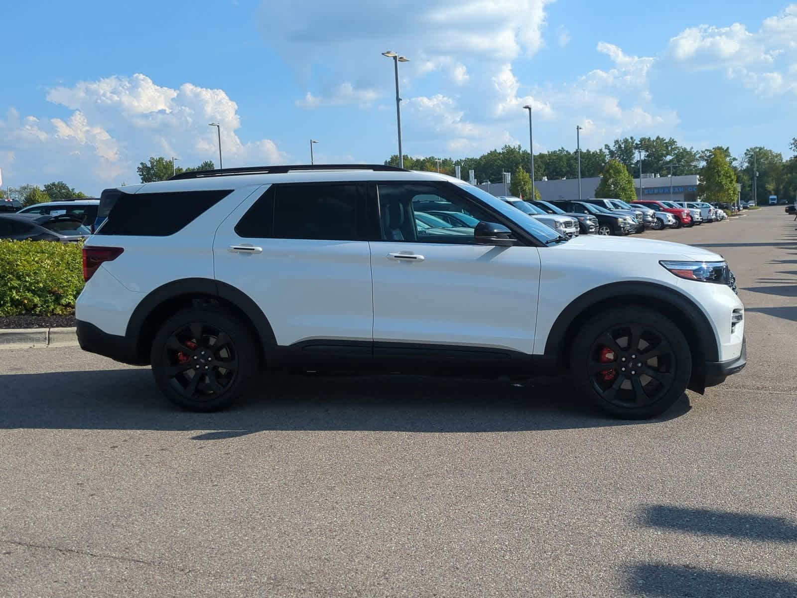 Thumbnail: 2022 Ford Explorer - 9