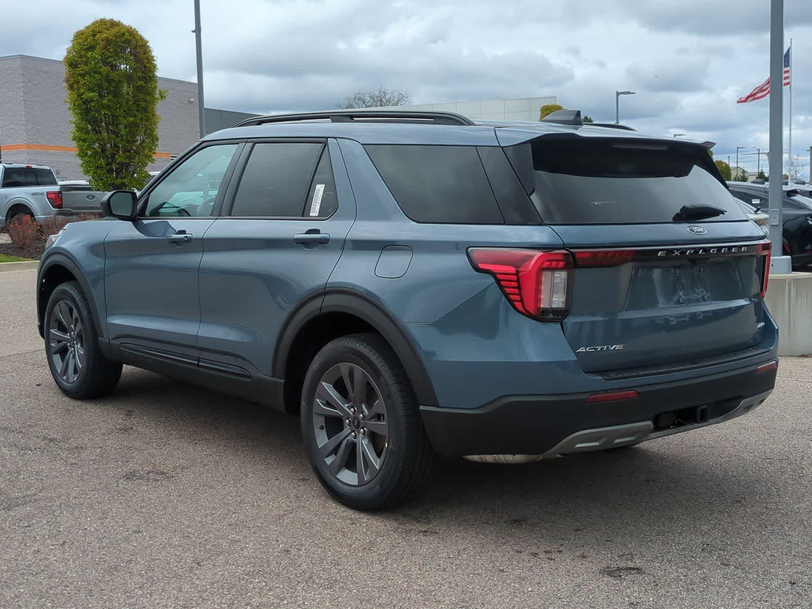 Thumbnail: 2026 Ford Explorer - 6