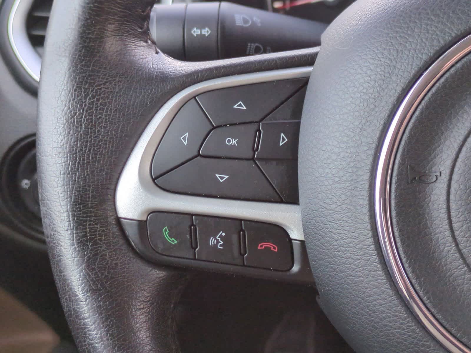 Thumbnail: 2015 Jeep Renegade - 23