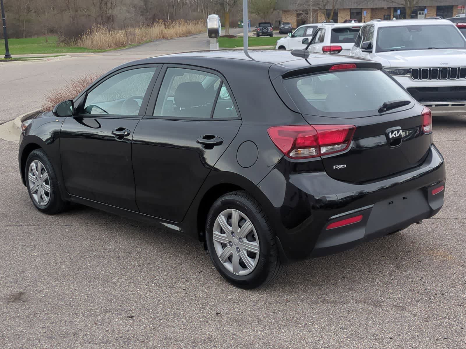 Thumbnail: 2022 Kia Rio5 - 6