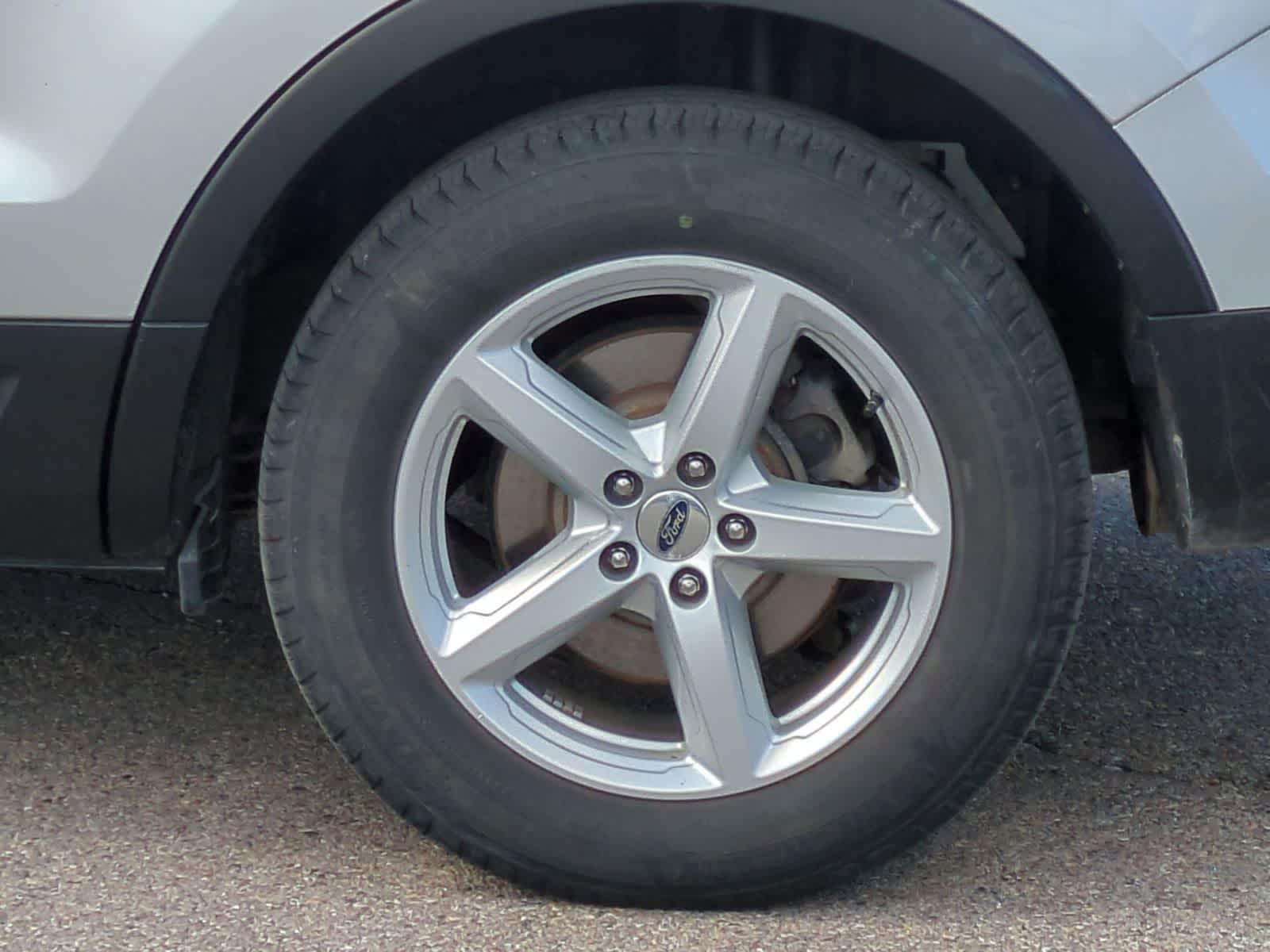 Thumbnail: 2019 Ford Explorer - 14