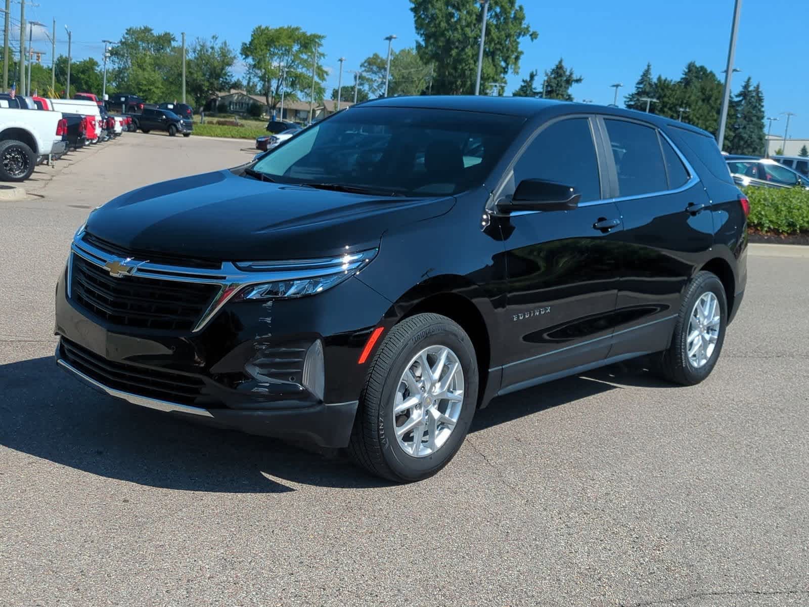 Thumbnail: 2024 Chevrolet Equinox - 4