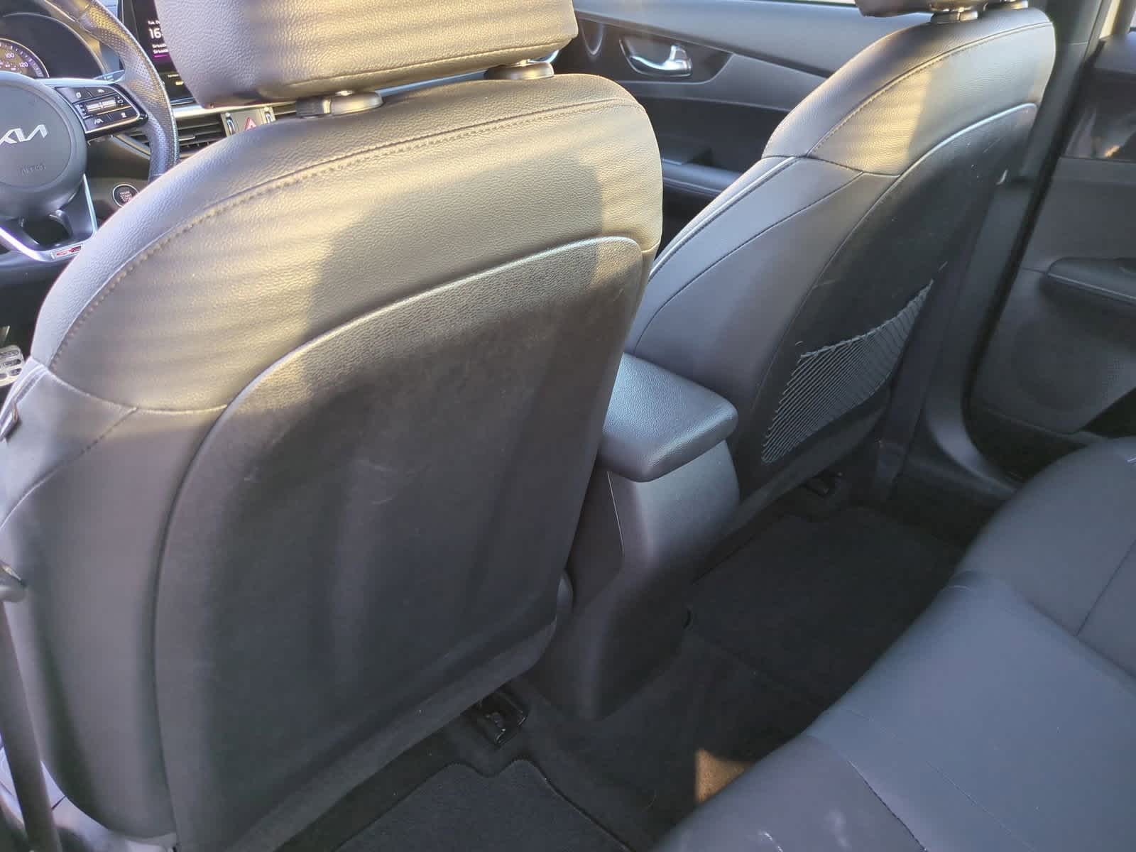 Thumbnail: 2023 Kia Forte - 18