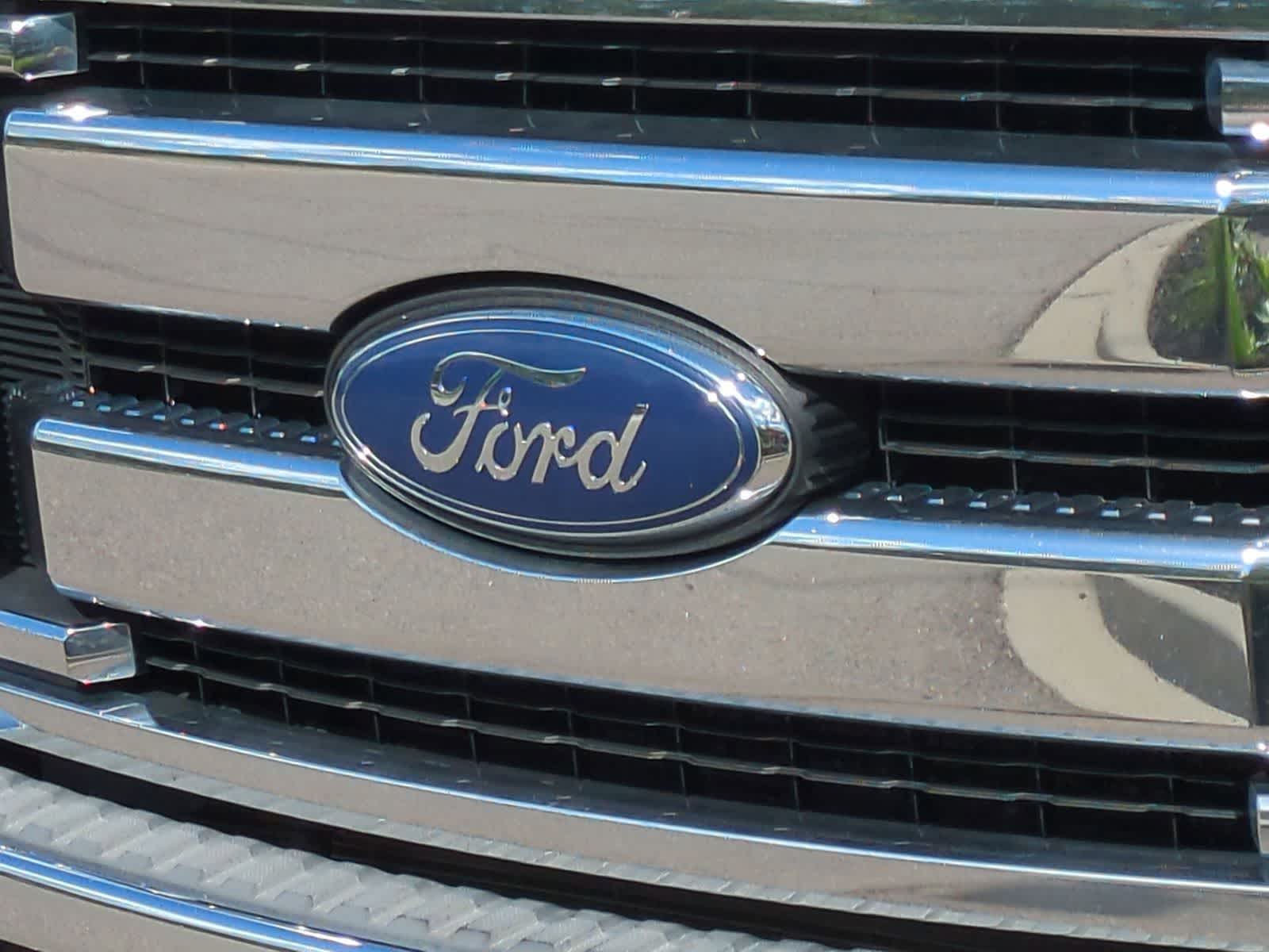 Thumbnail: 2015 Ford Econoline - 12