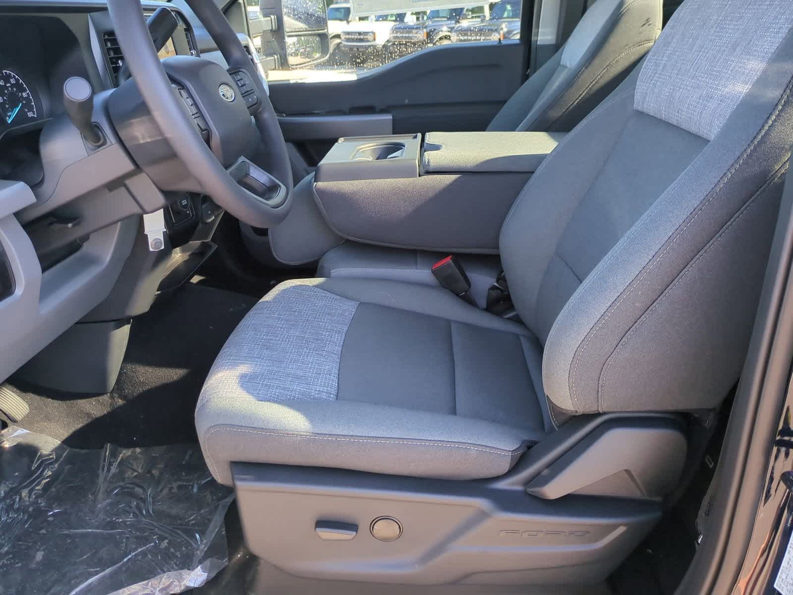 Thumbnail: 2025 Ford Econoline - 16