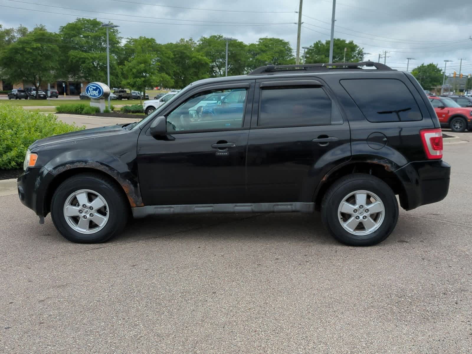 Thumbnail: 2010 Ford Escape - 5