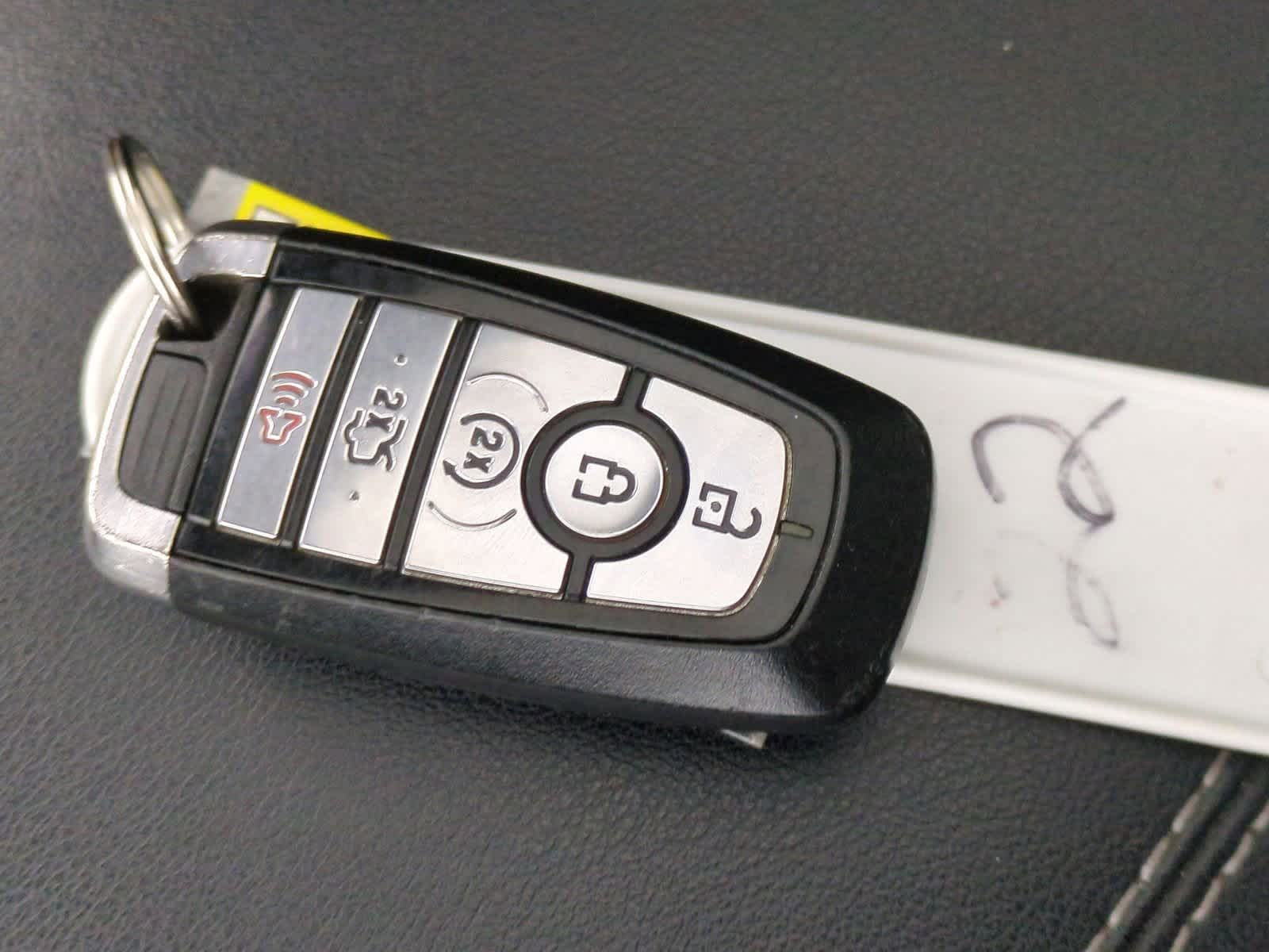 Thumbnail: 2018 Ford Edge - 35