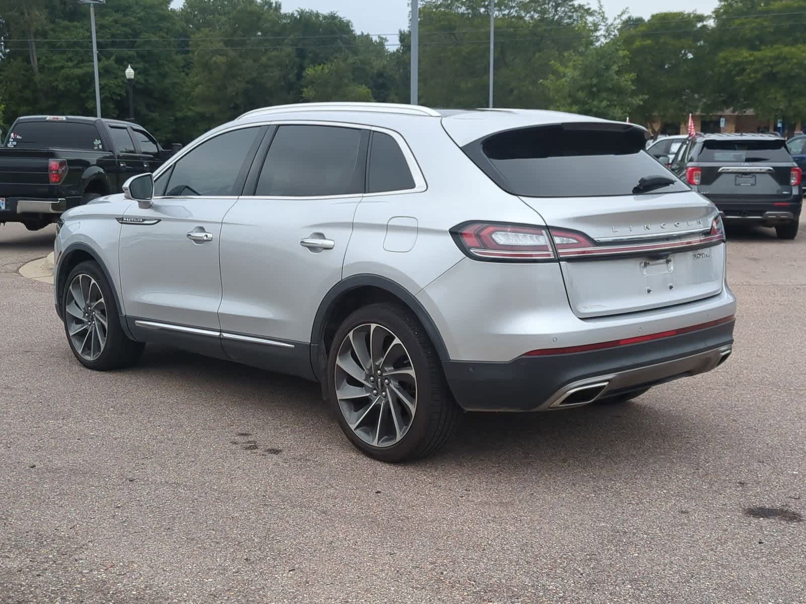 Thumbnail: 2019 Lincoln Nautilus - 6