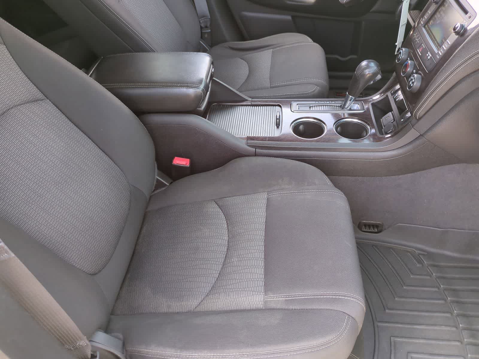 Thumbnail: 2015 Chevrolet Traverse - 22