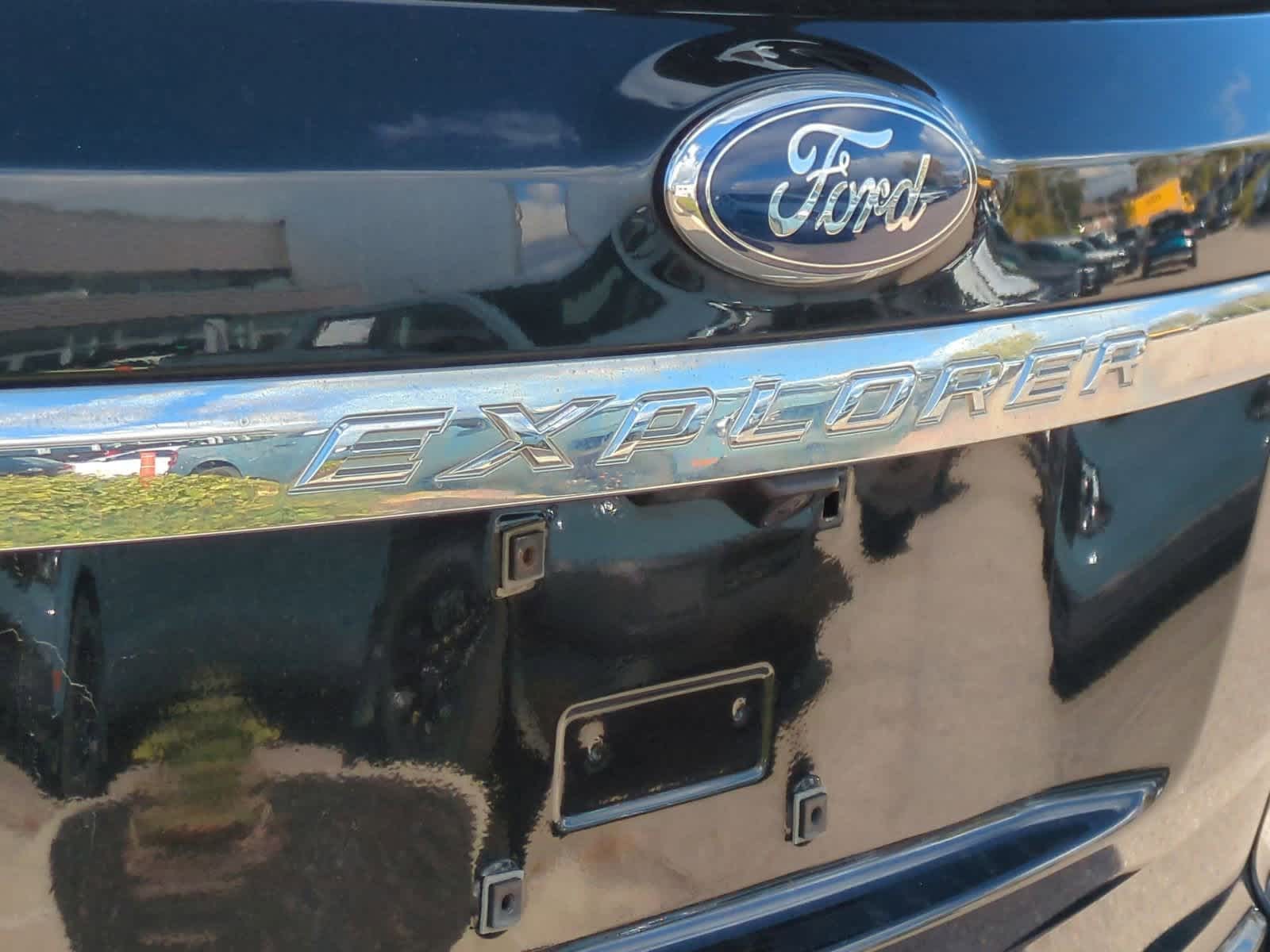 Thumbnail: 2012 Ford Explorer - 13