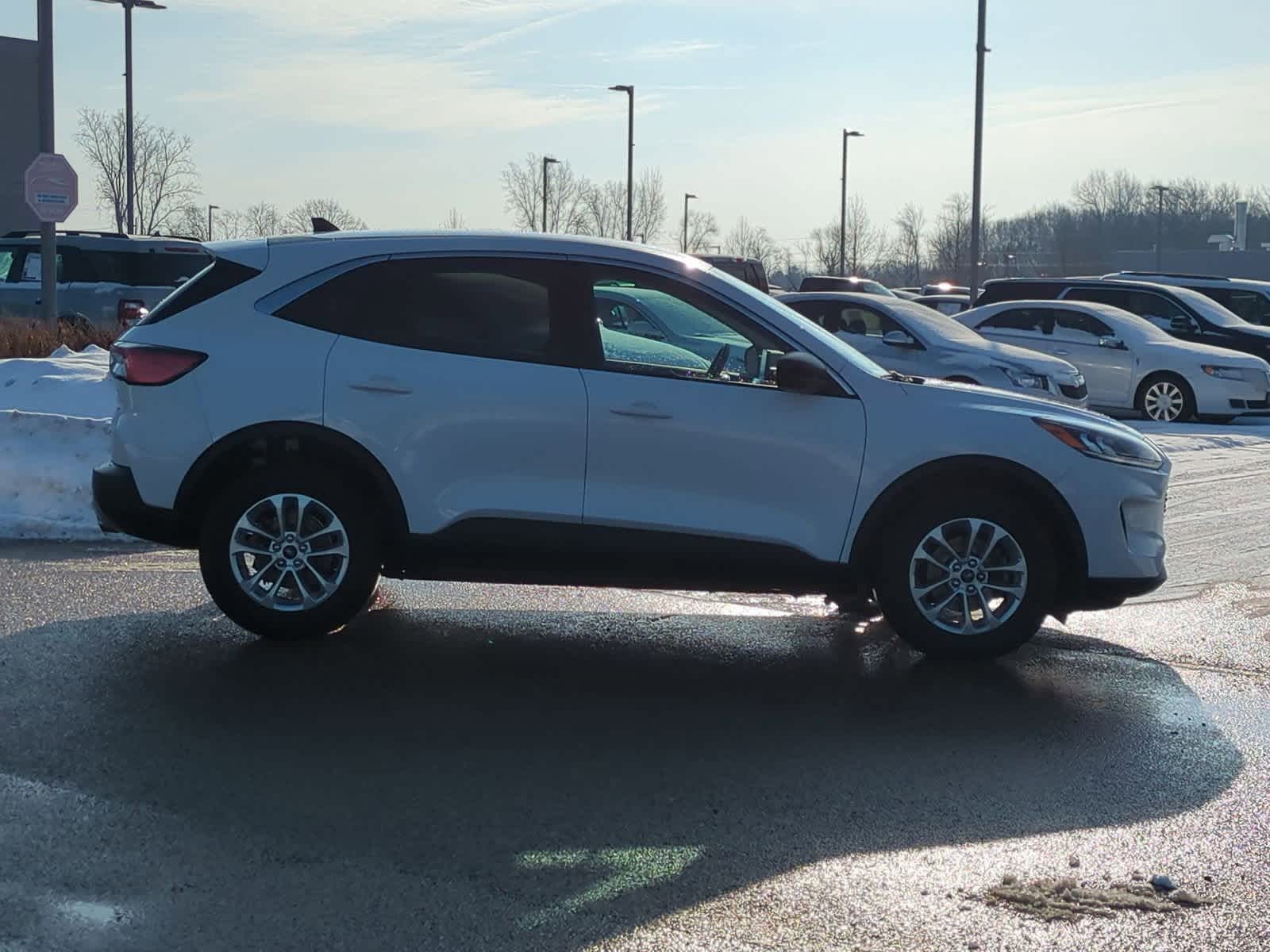 Thumbnail: 2022 Ford Escape - 9