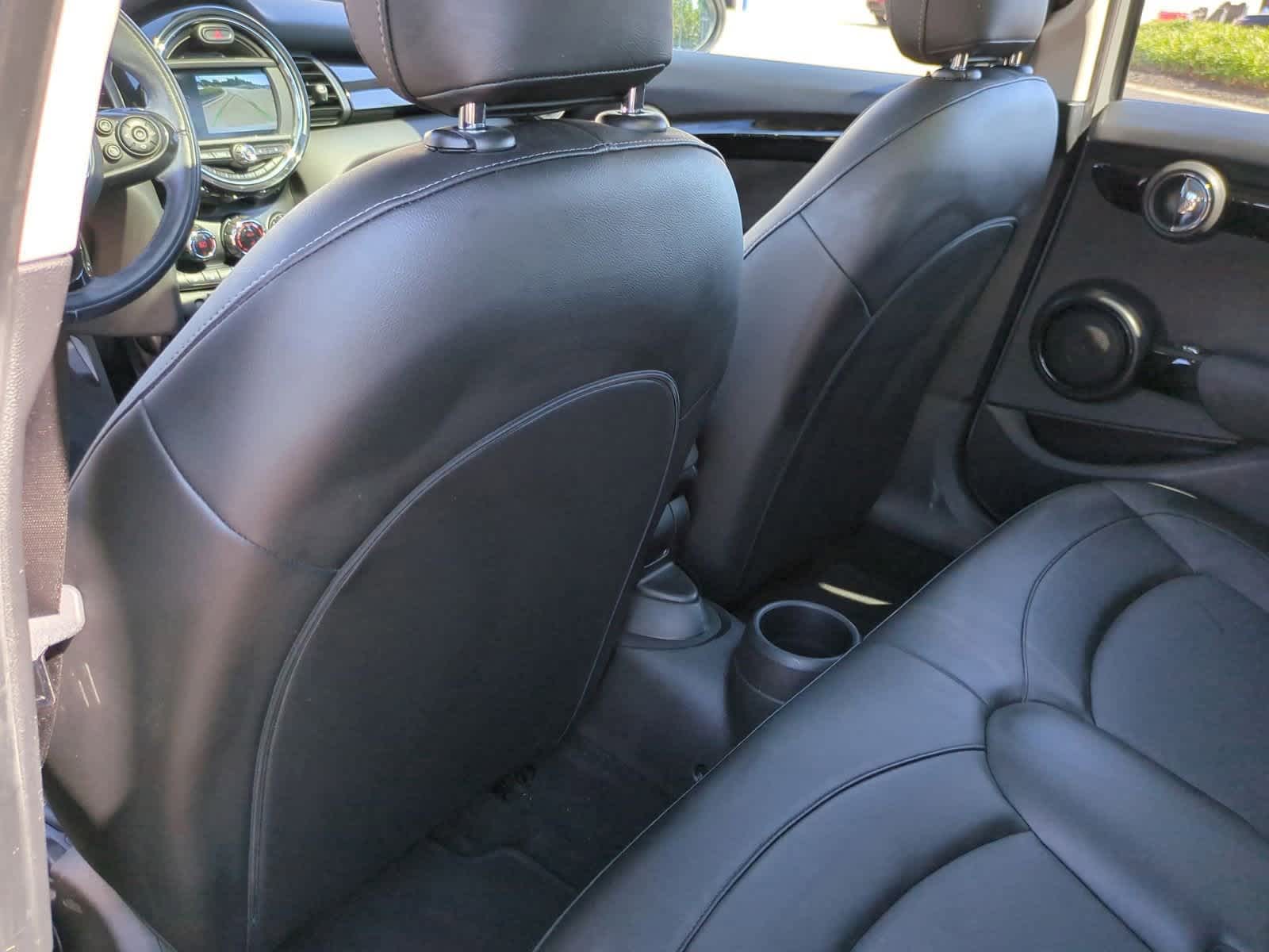 Thumbnail: 2019 MINI Cooper Hardtop - 18