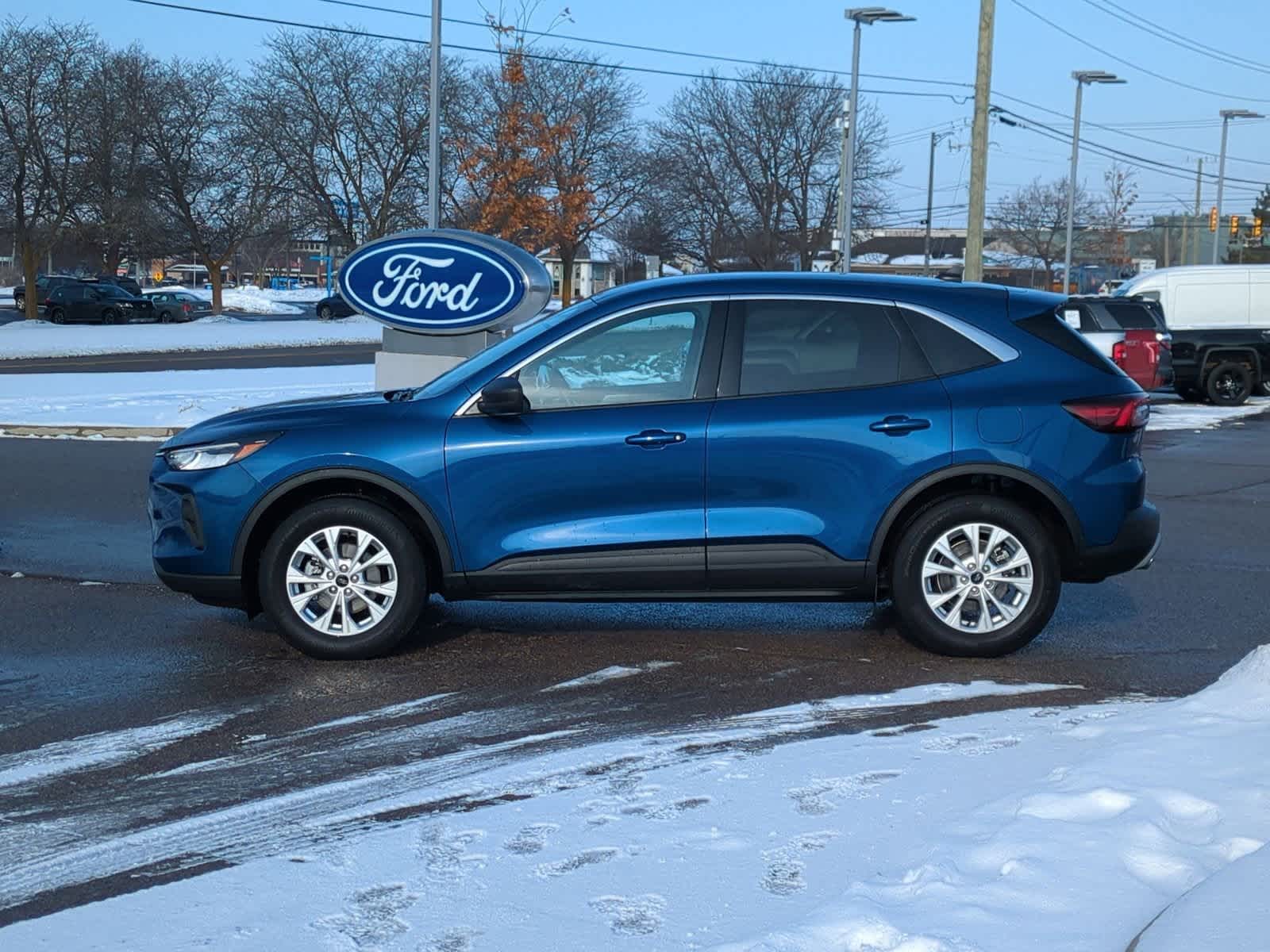 Thumbnail: 2023 Ford Escape - 5