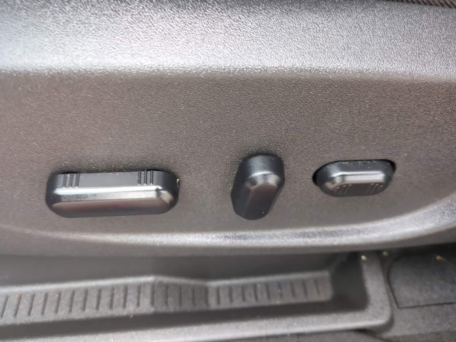 Thumbnail: 2014 Ford Escape - 17