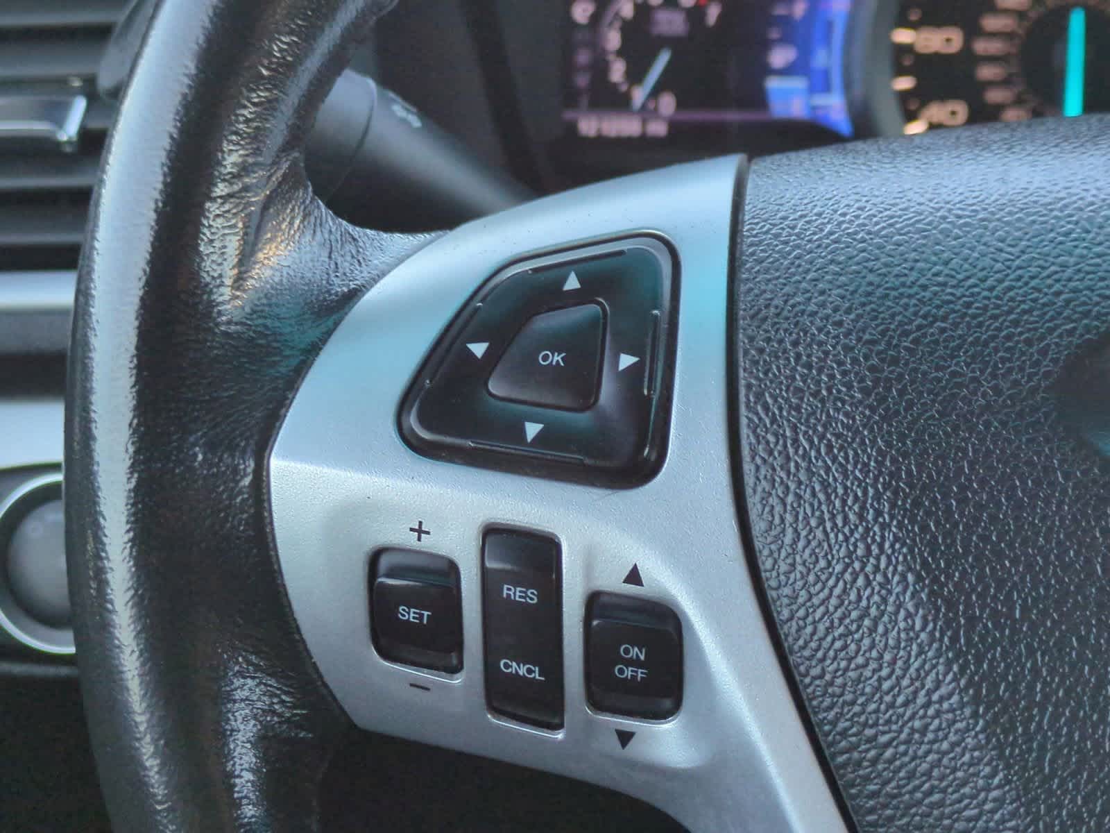 Thumbnail: 2013 Ford Explorer - 25