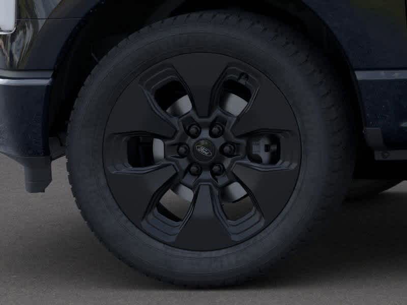2025 Ford F-150 Lightning Platinum 19
